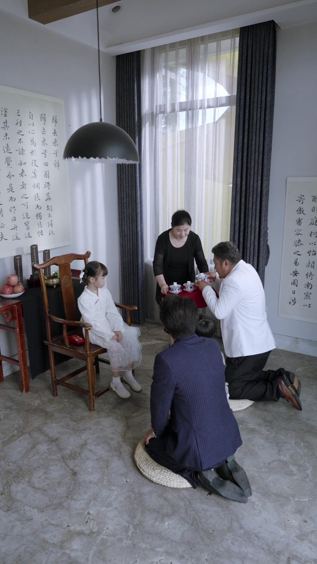 ¡Mi abuela es una niña!