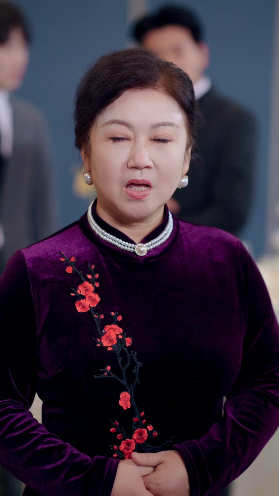 Cross Me? My Dad's a Tycoon!