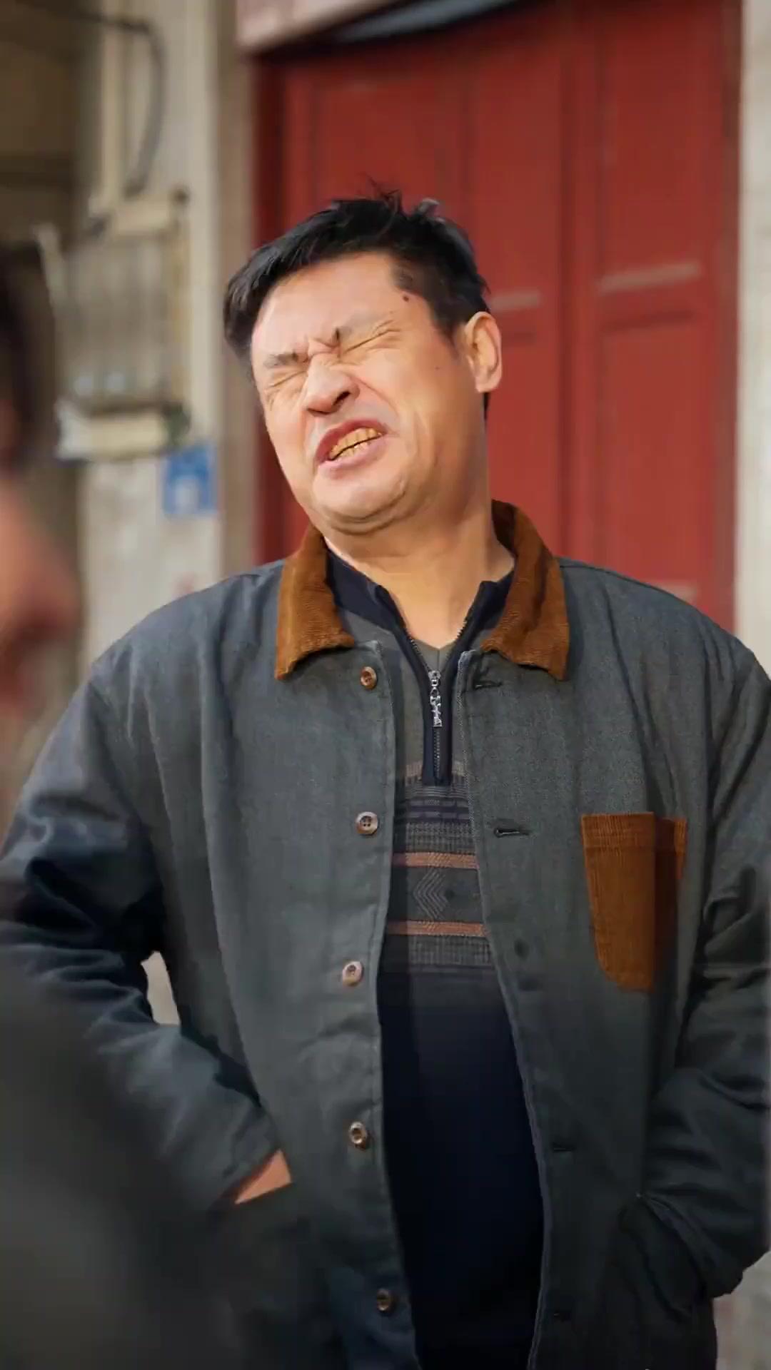 (Doblado) ¡Vuelve el Doctor Proscrito!