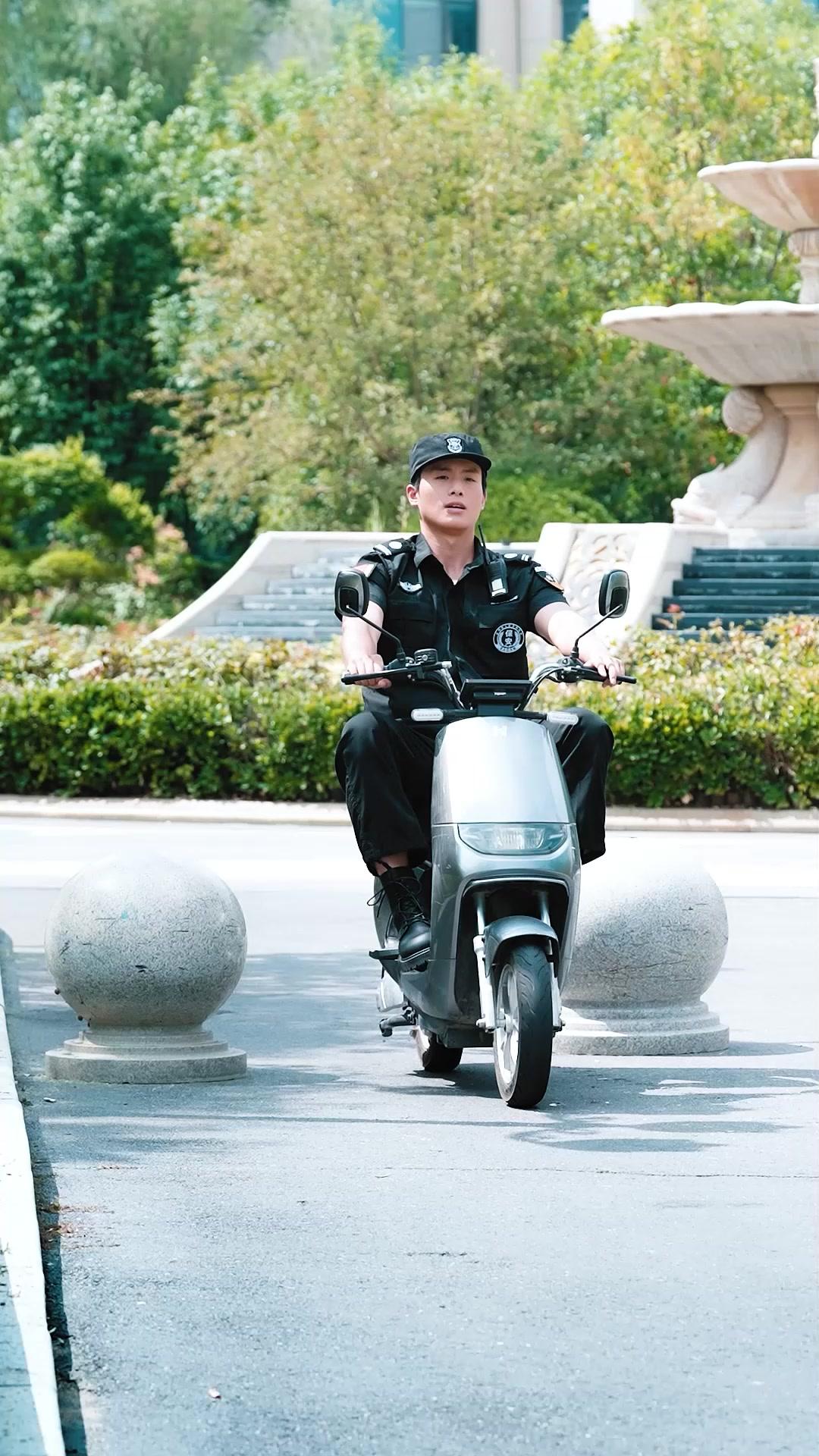 姐姐們別怕，我來啦