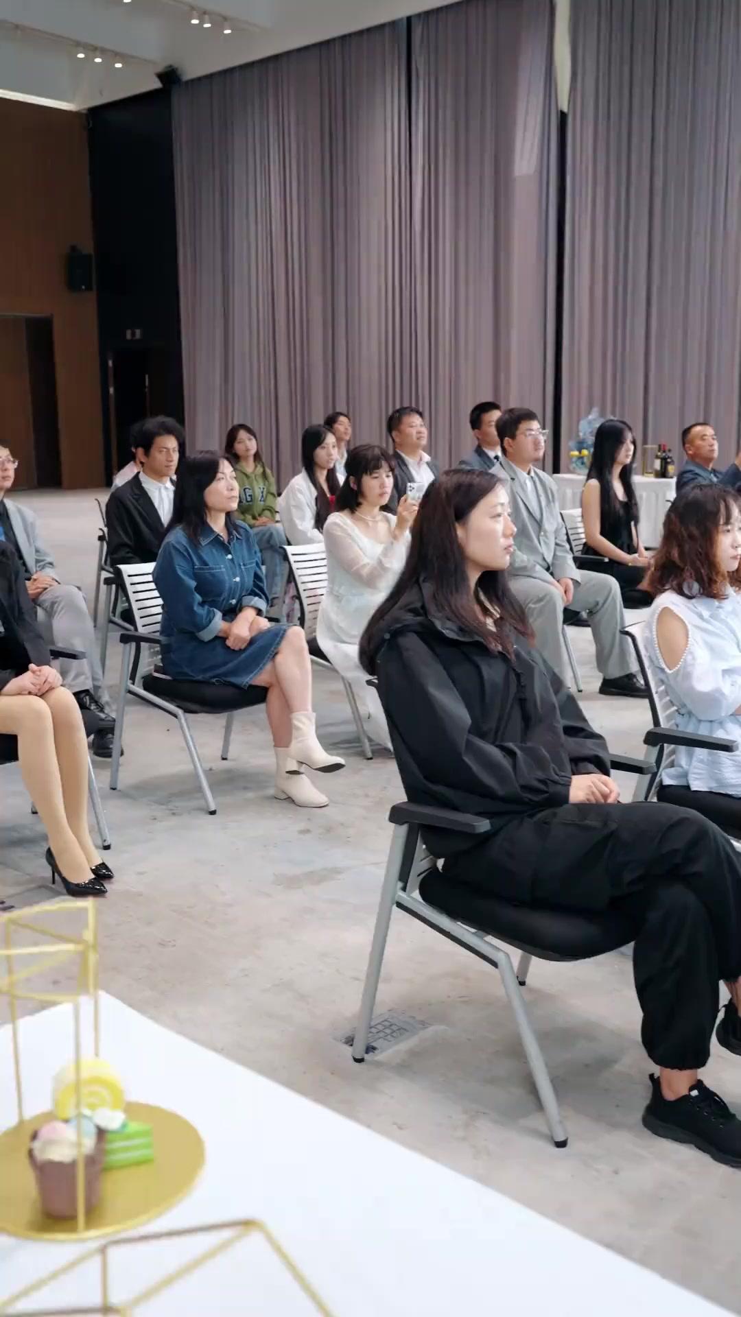 Ratu Bisnis, Puteri Dendam