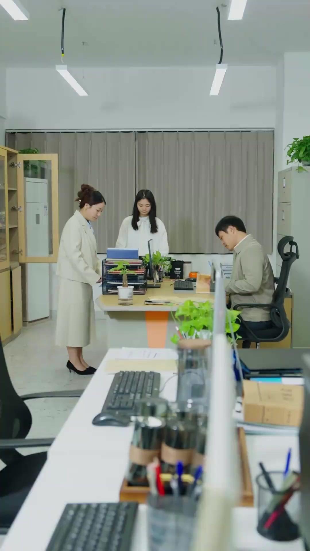 Game Over, Ms. Social Climber