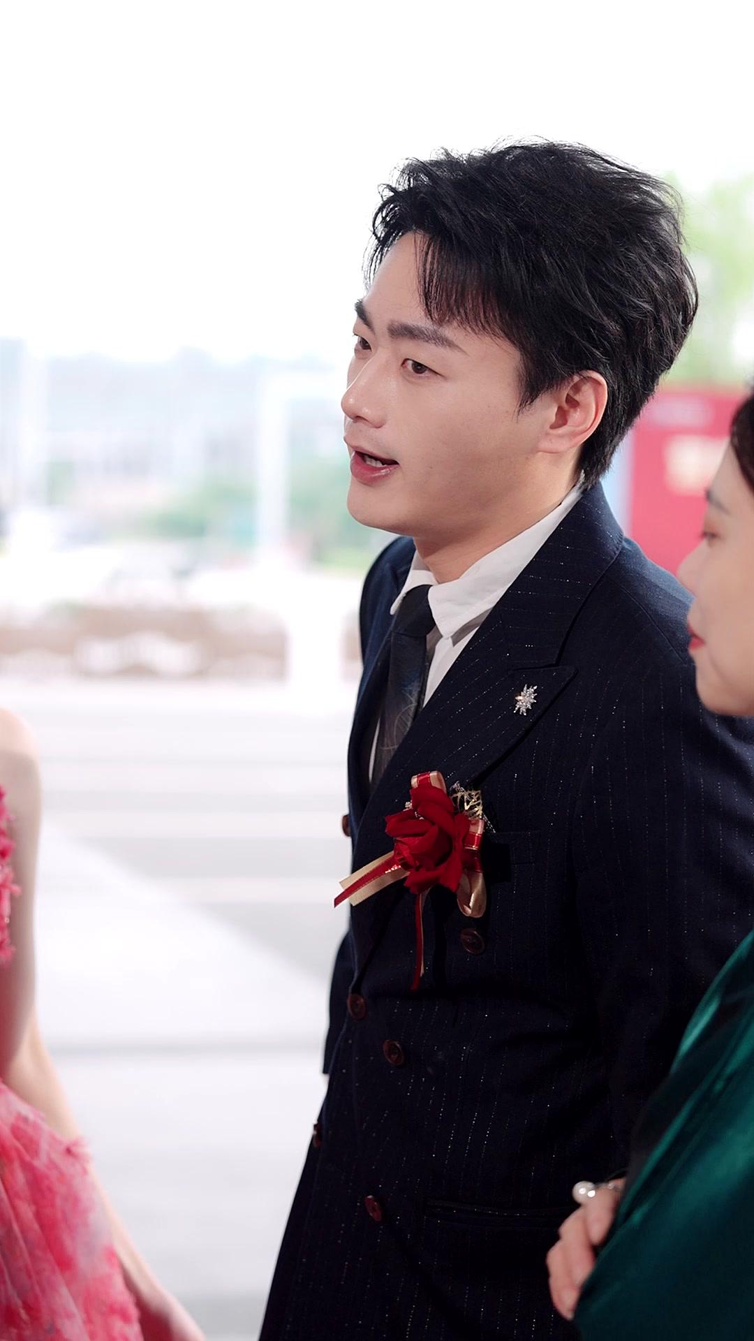 MARIAGE : RÉVEIL DE REINE