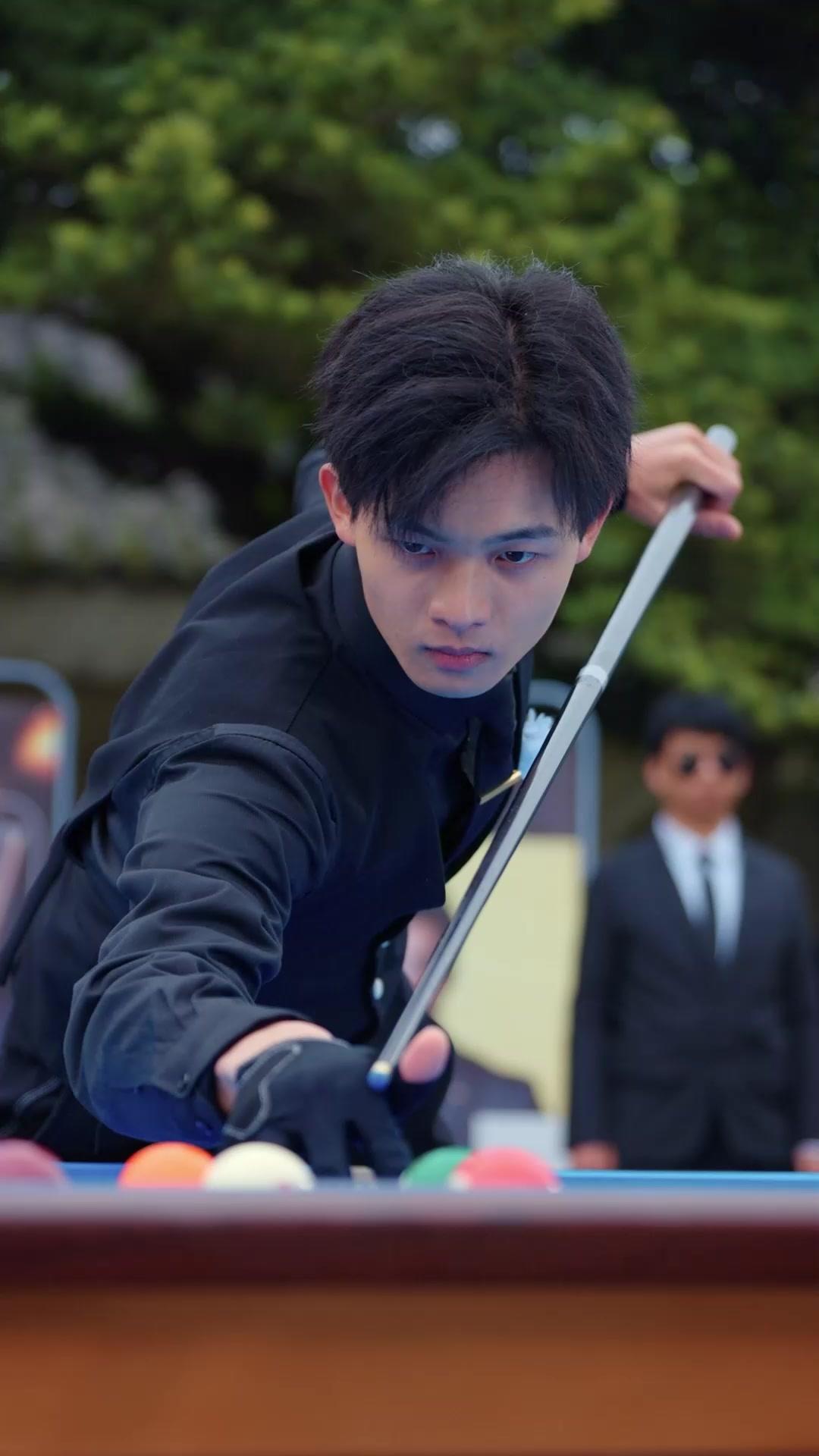 LE PETIT GÉNIE DU BILLARD