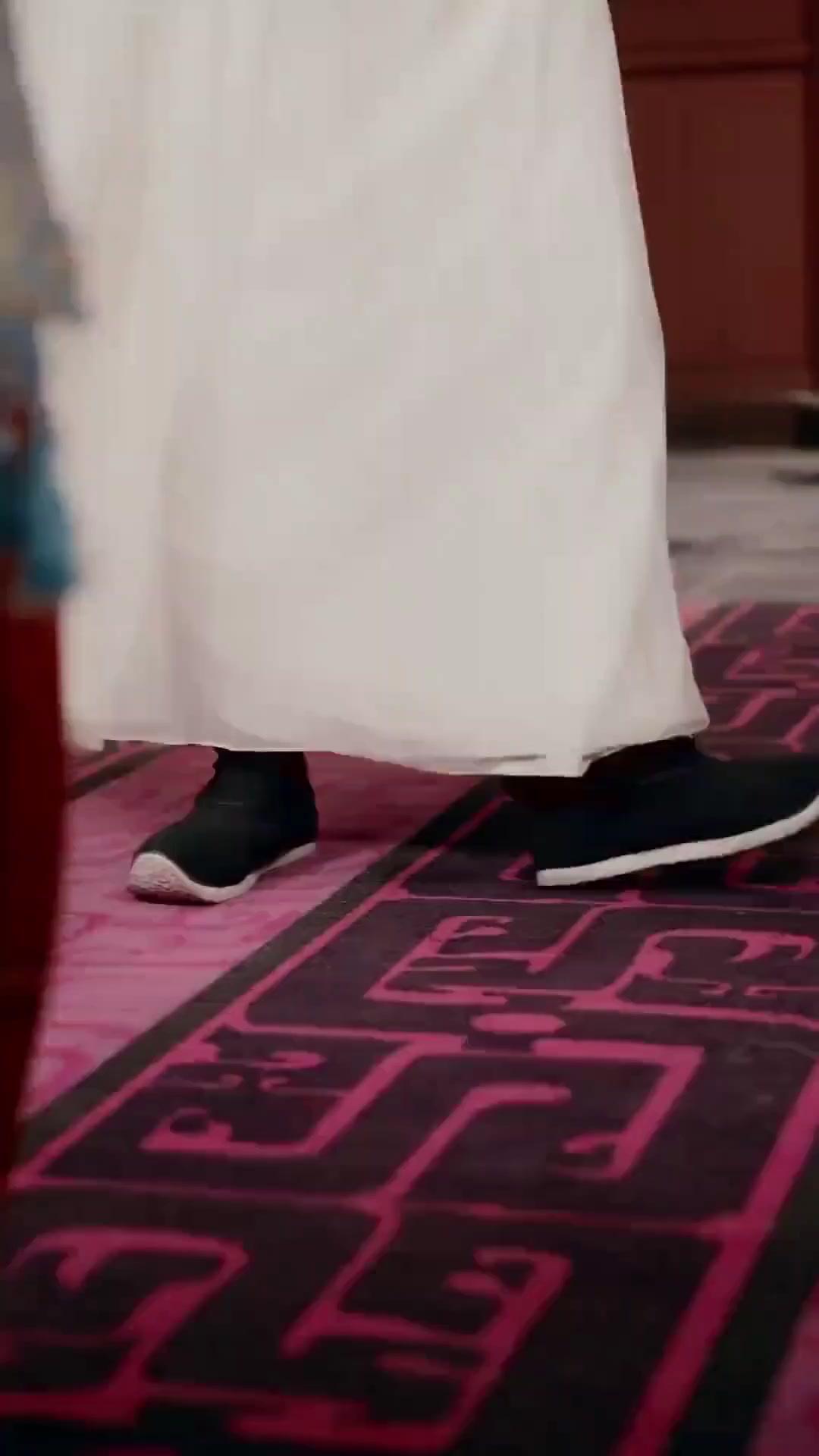 (Doblado)Todos creen que soy un maestro