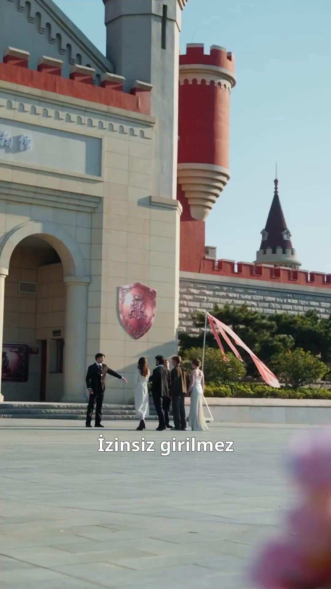 (Dublajlı) Melez Tanrı