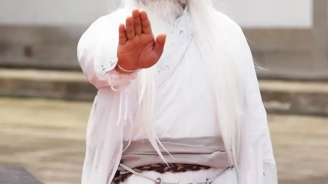 The White Beard's Quiet Power