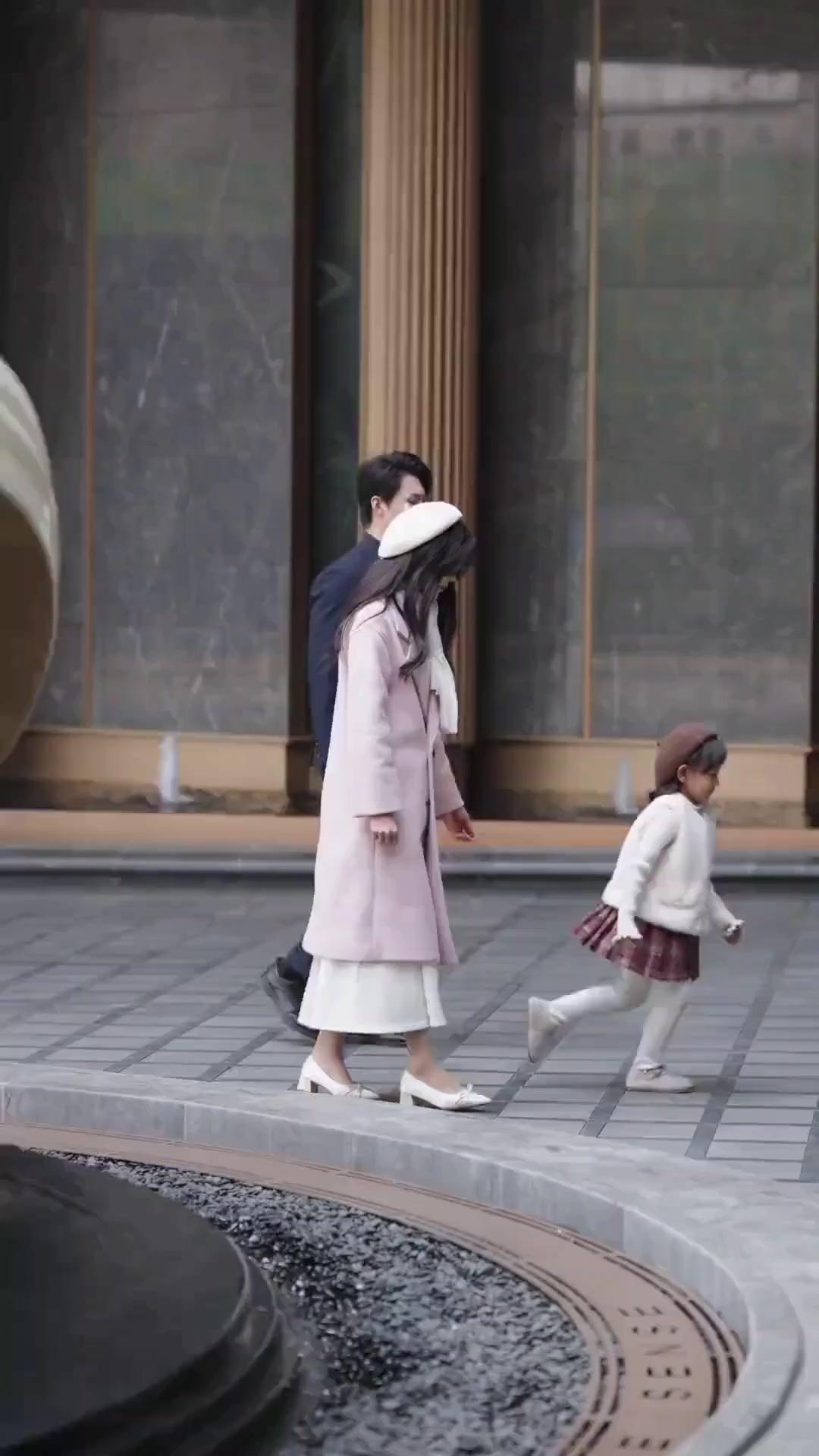 (Dubbed) Six Years Later Twins Find Their Mother