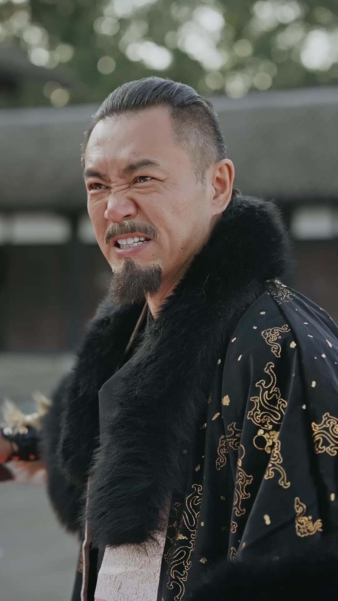 Loser? Martial World Knelt!