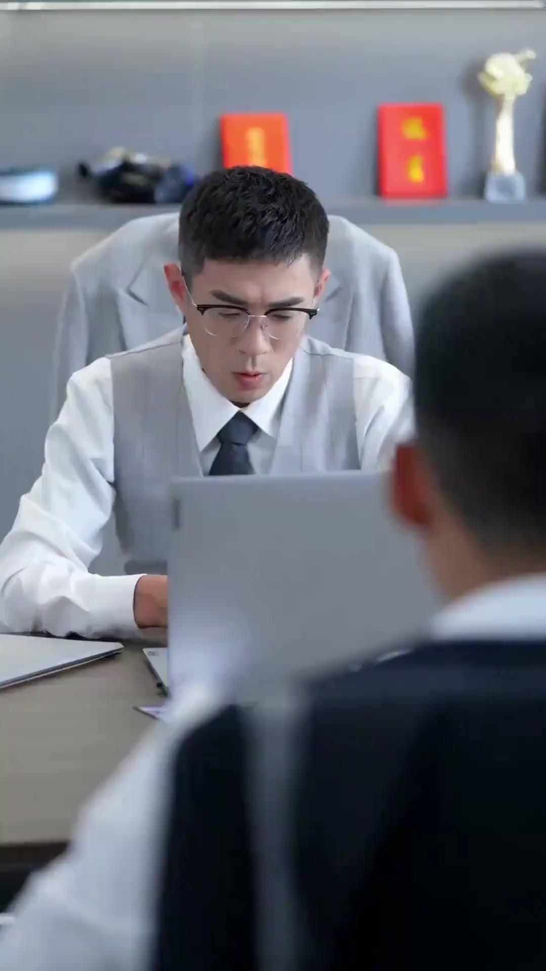 (Doblado) Siete años de aguantar