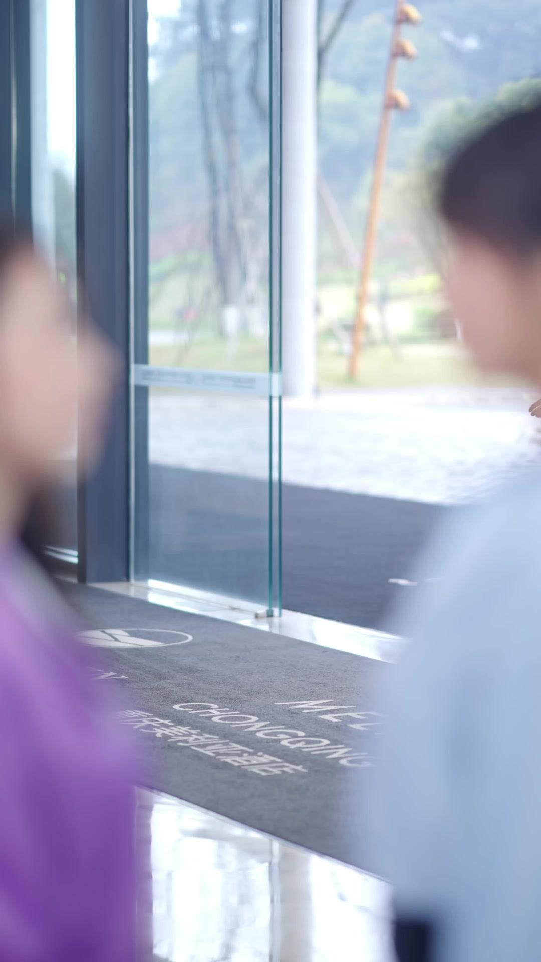  يا مامي زوجك الحنون عاد إلى حياتك