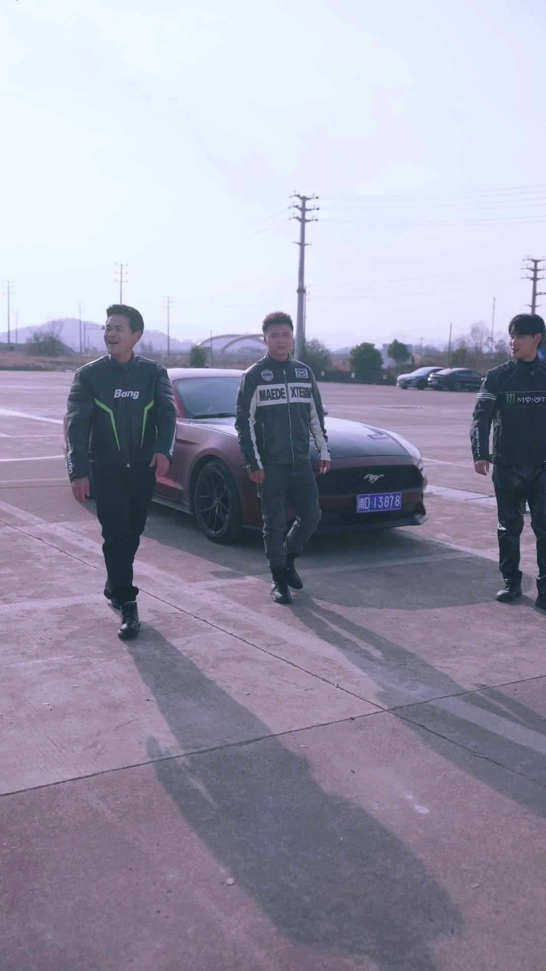 LE DIEU DE LA ROUTE EN TAXI