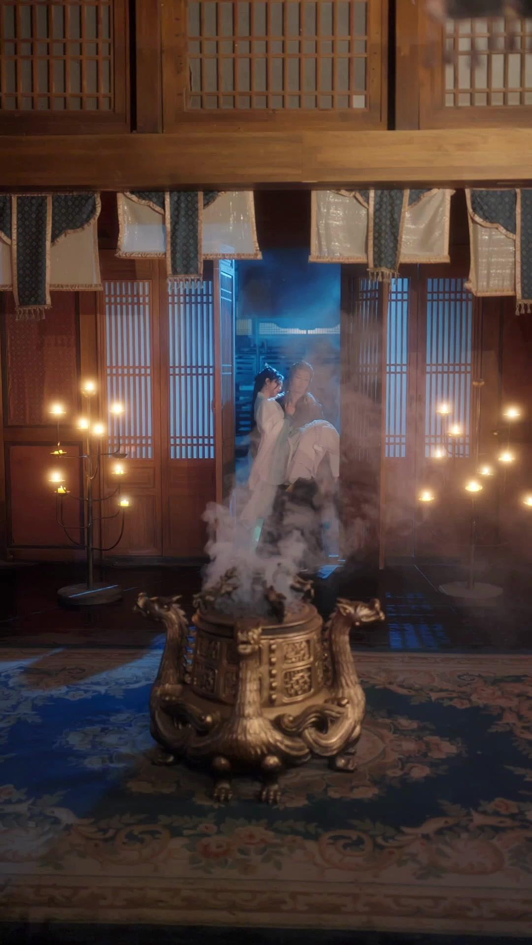 L'IVRESSE DE LA COURONNE