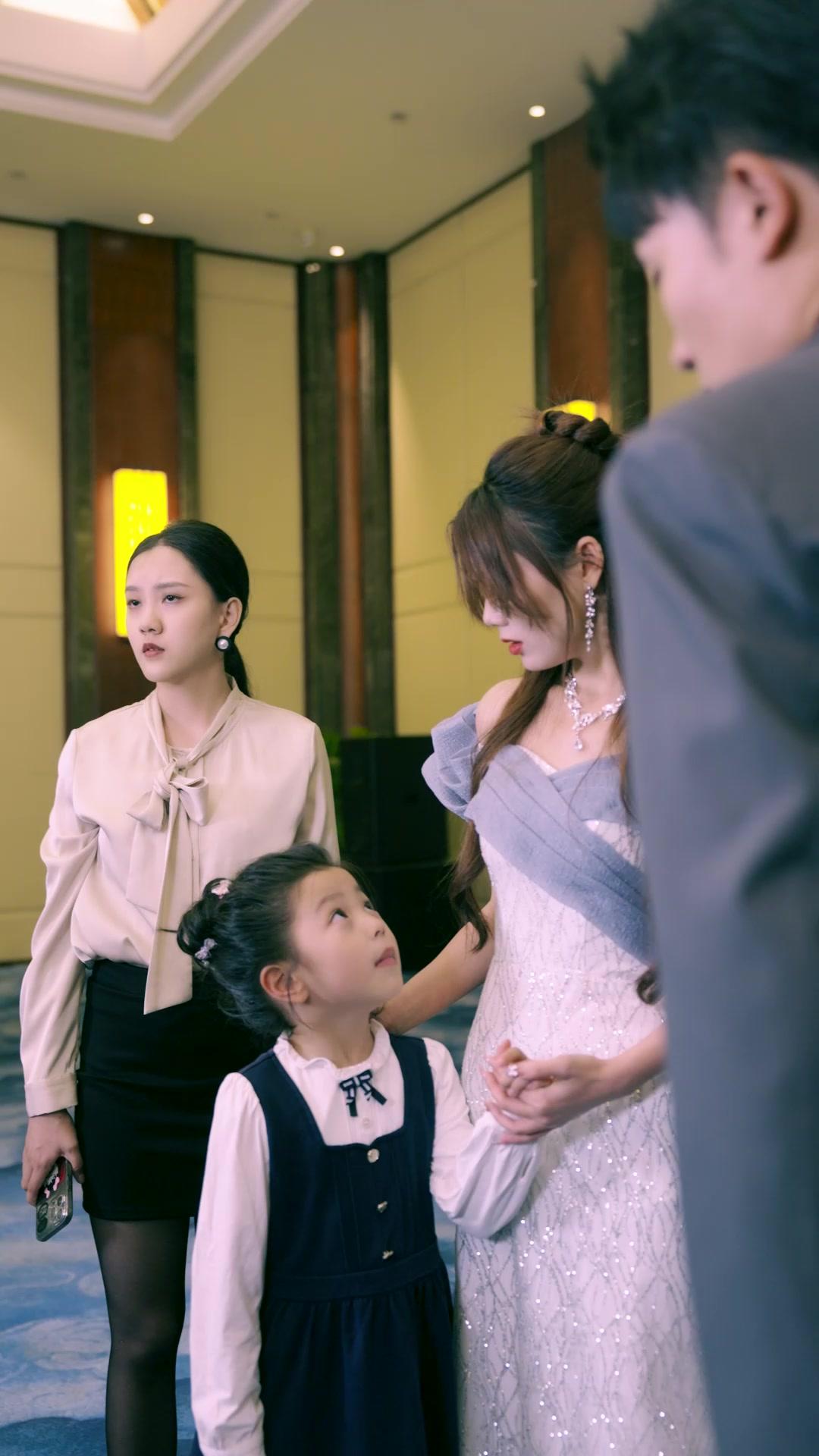 Secret King, Surprise Dad!