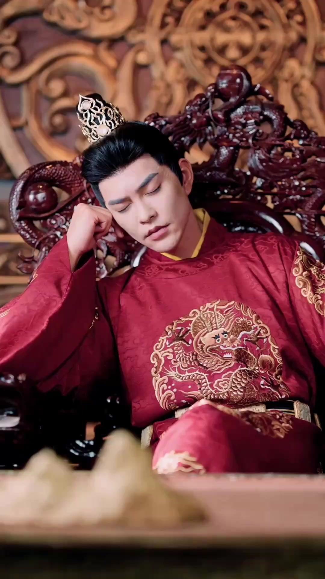 (더빙) 아이 아빠가 황제라니?!