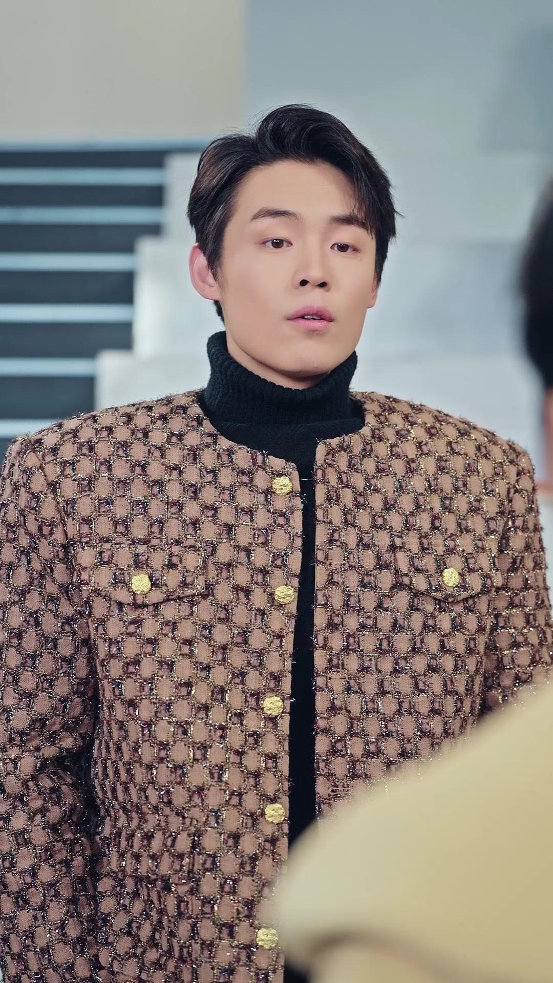 Allein im eisigen Winterblühen