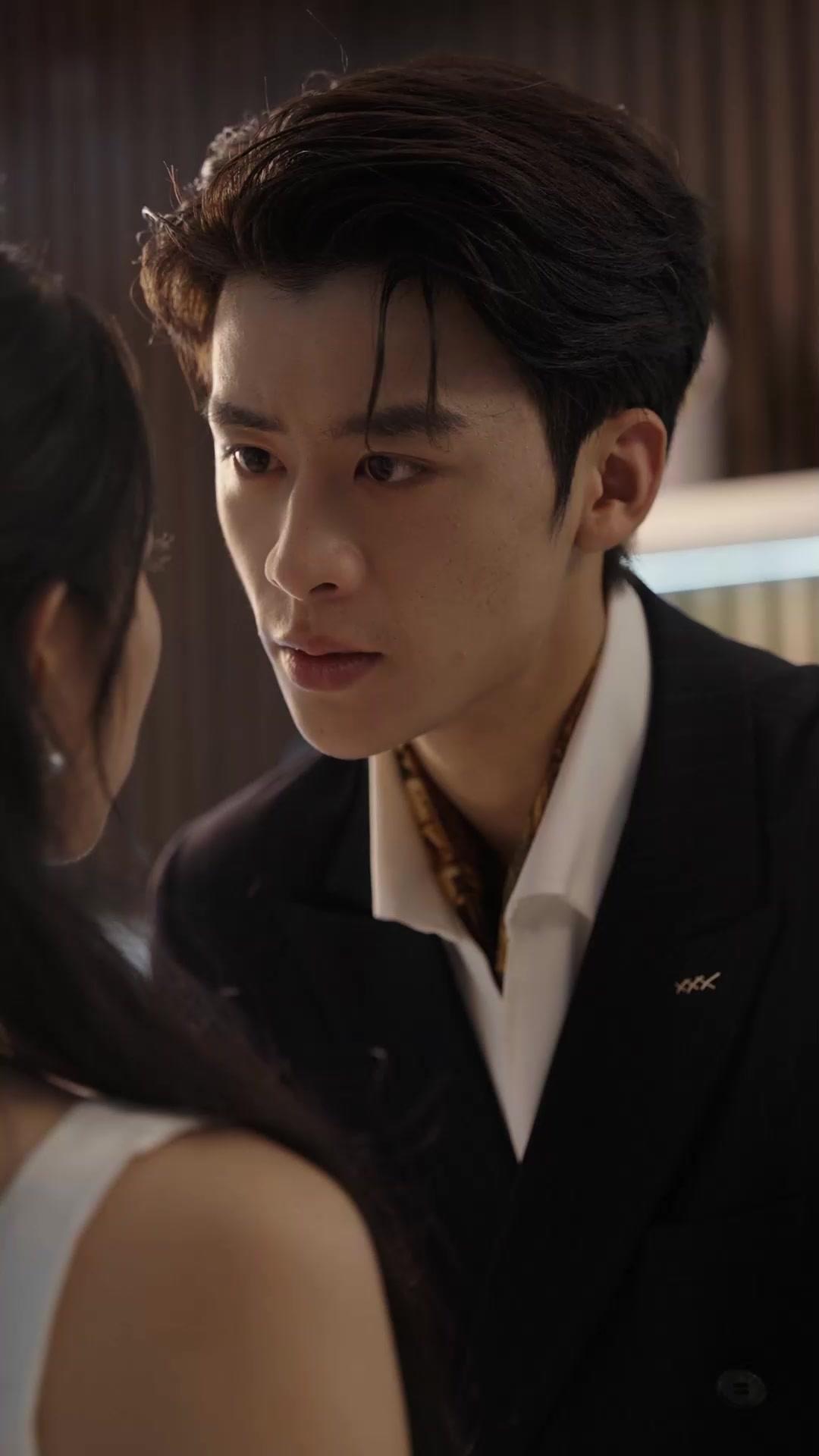 Reborn as the Tycoon’s Vengeful Bride