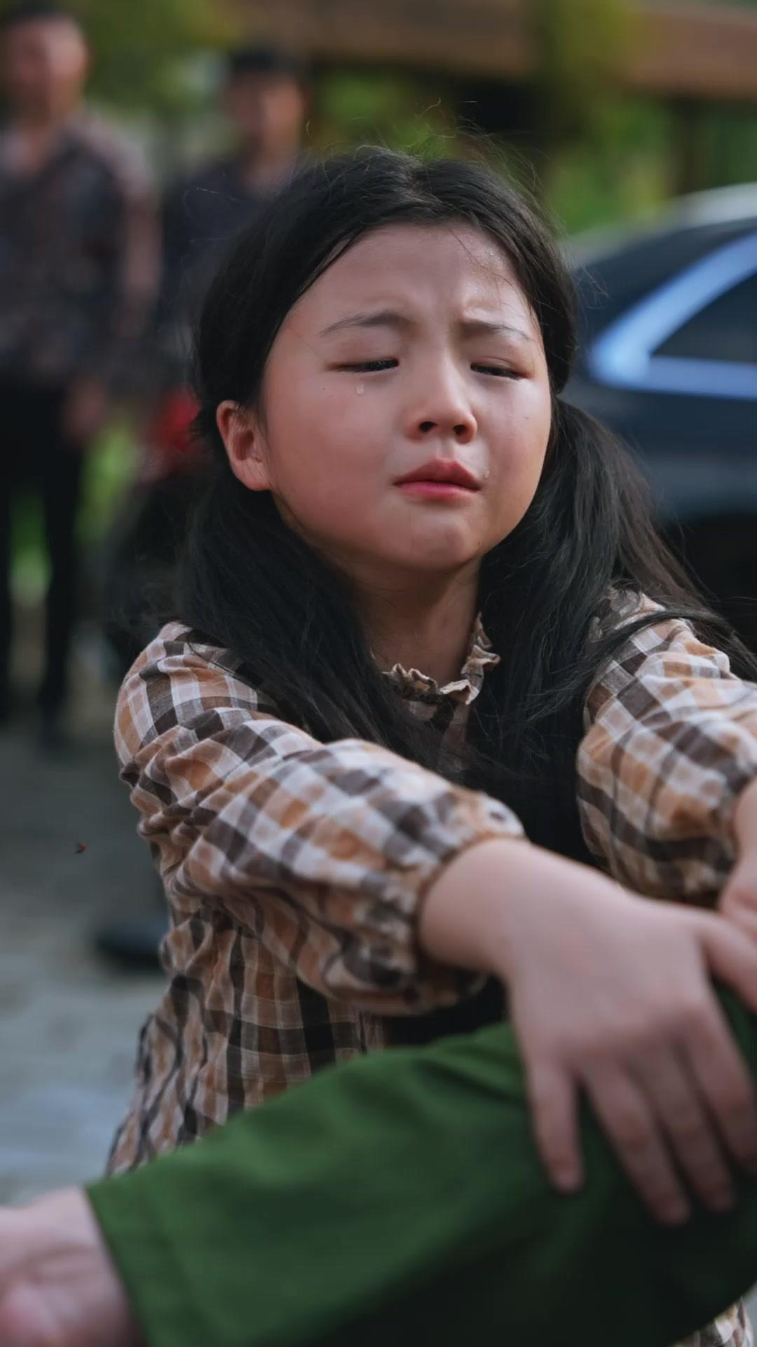 爸爸，請救救媽媽！