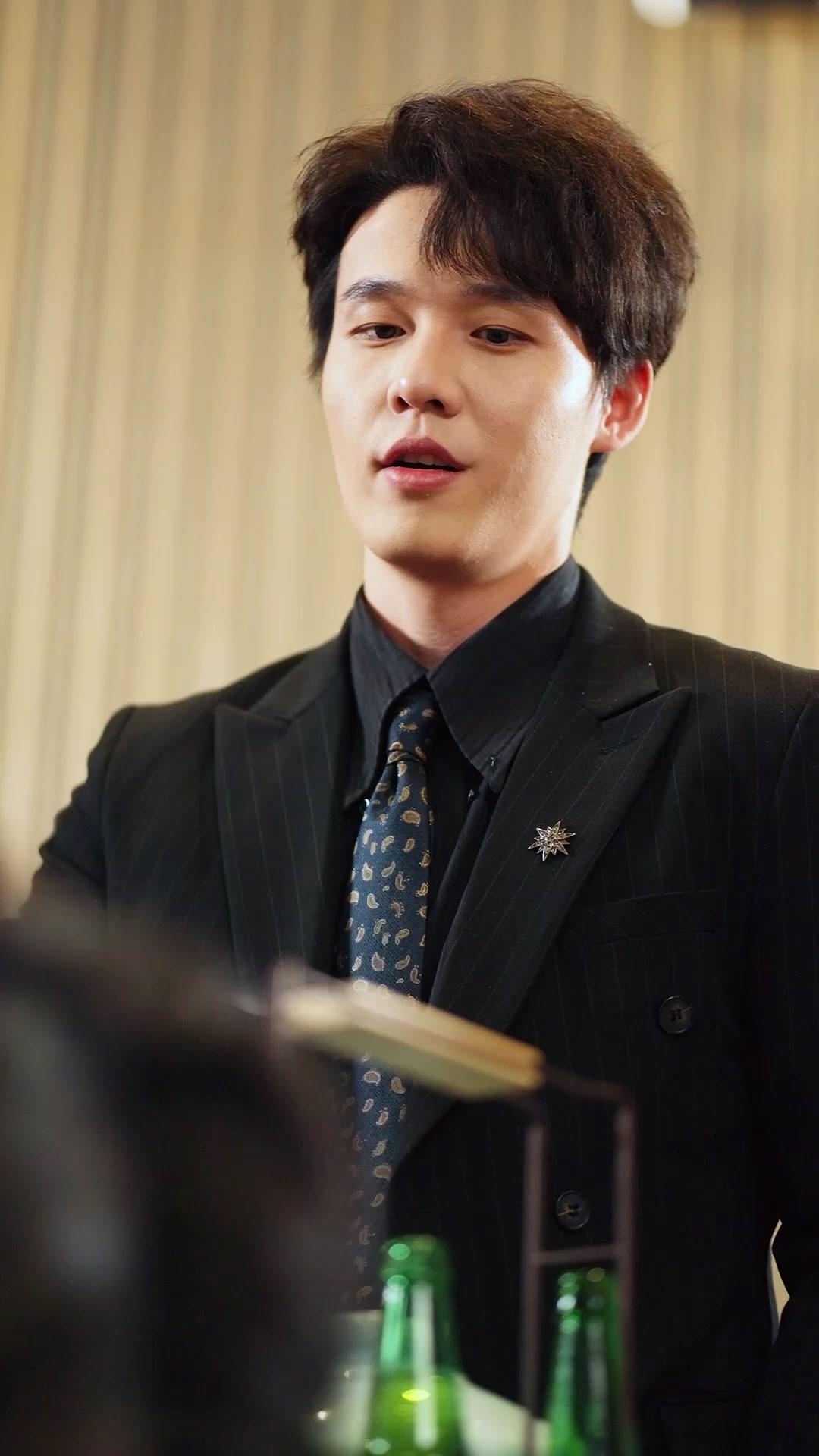 Primadona dan Pengawalnya