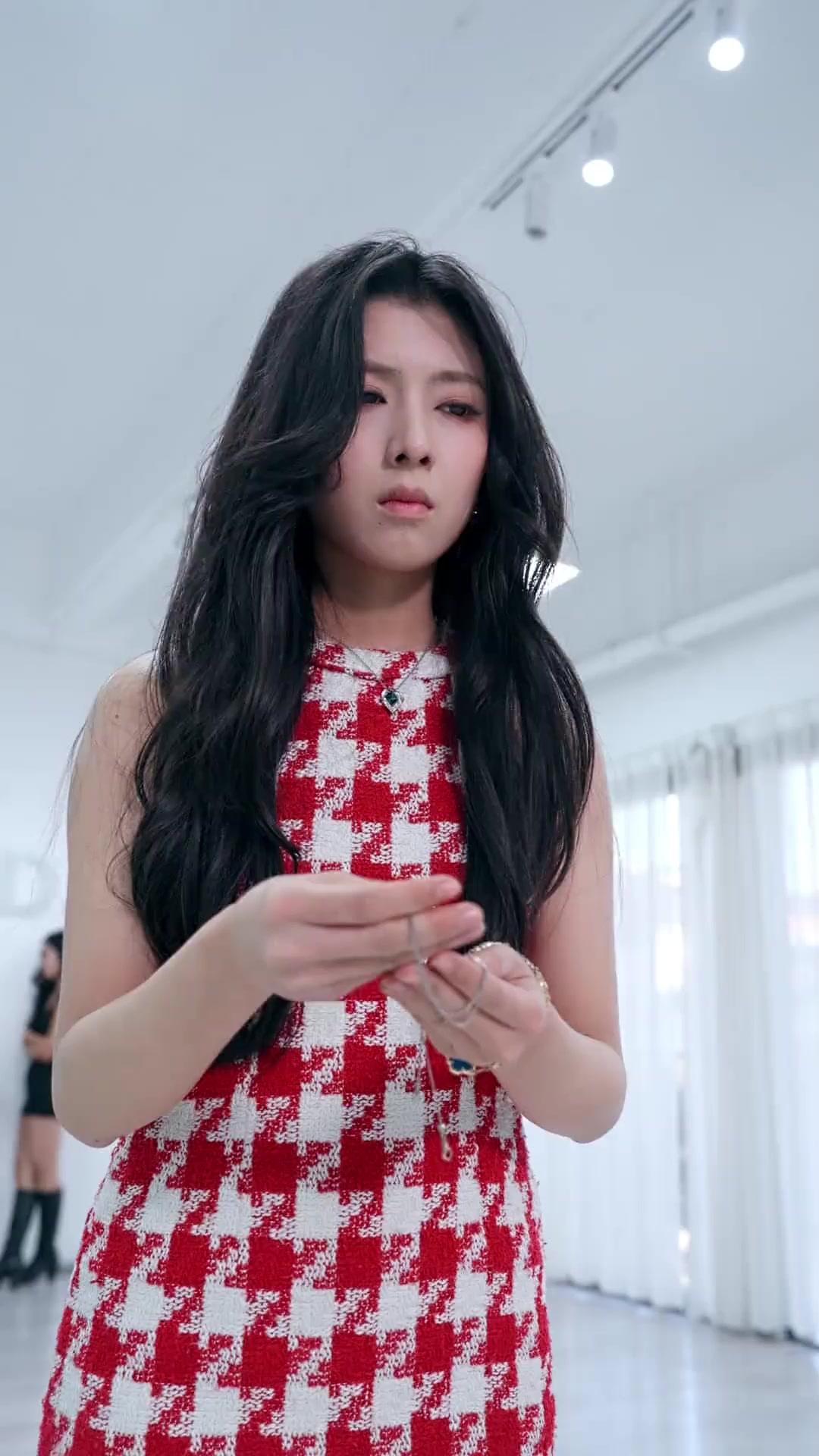 หลังกล้องเกิร์ลกรุ๊ป