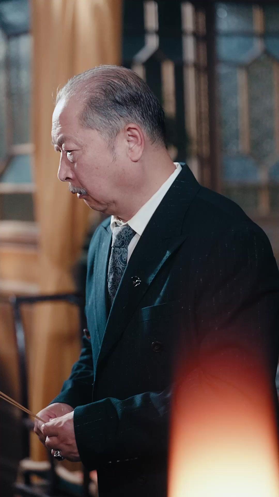 مودة القمر، شوق أبدي