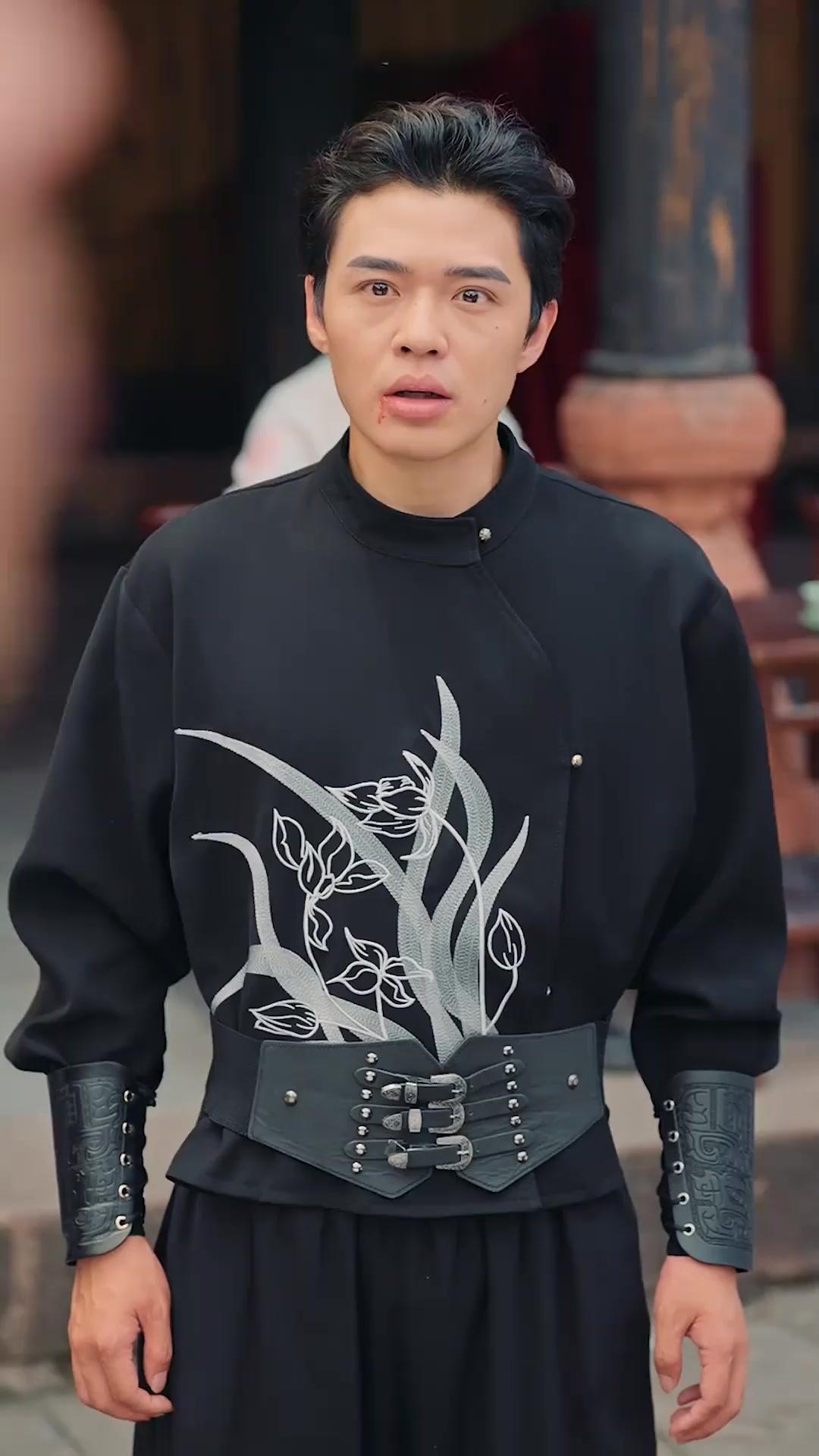 (Synchro)Der verborgene Kampfgott