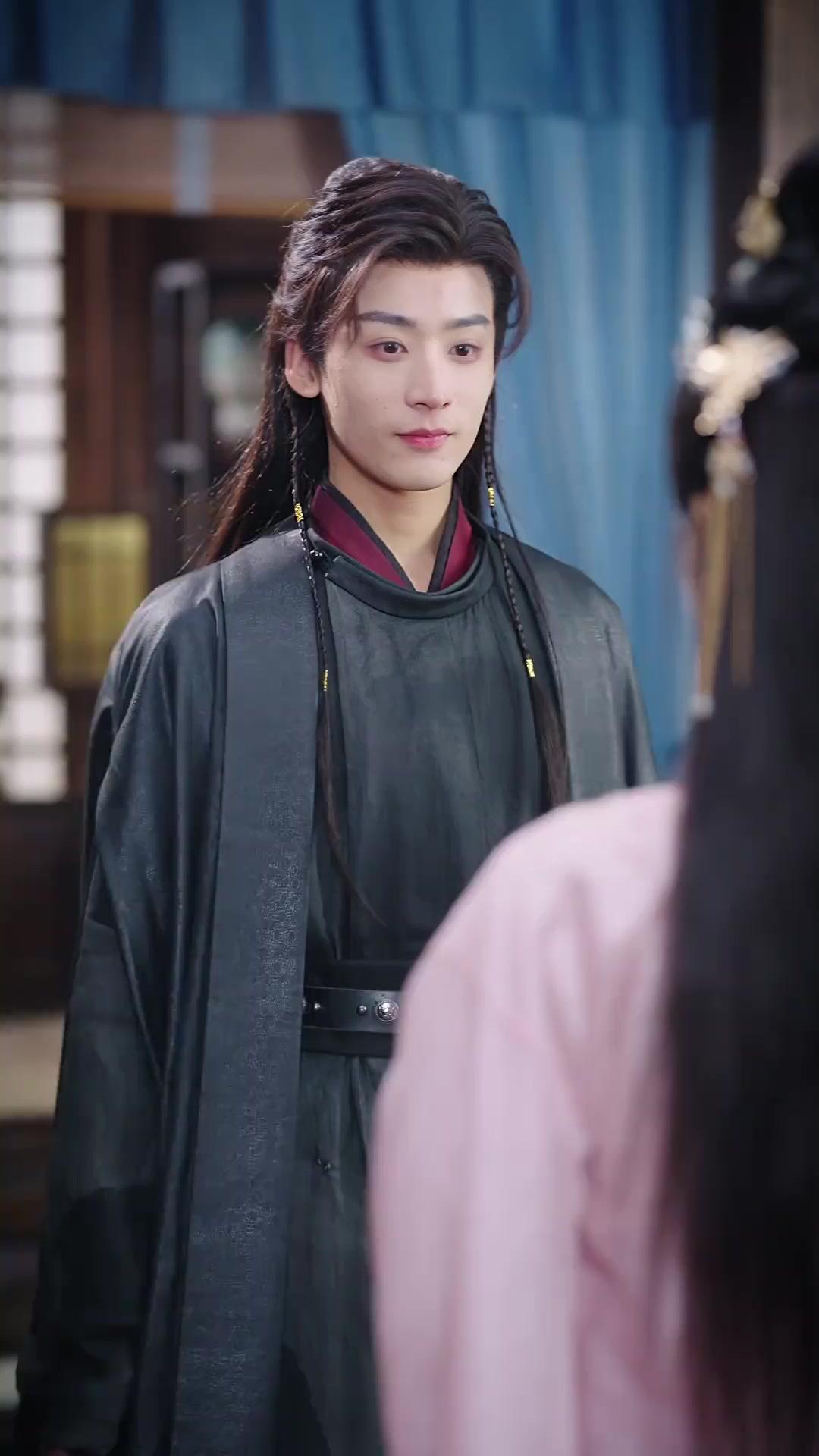 Sie stickt die Liebe