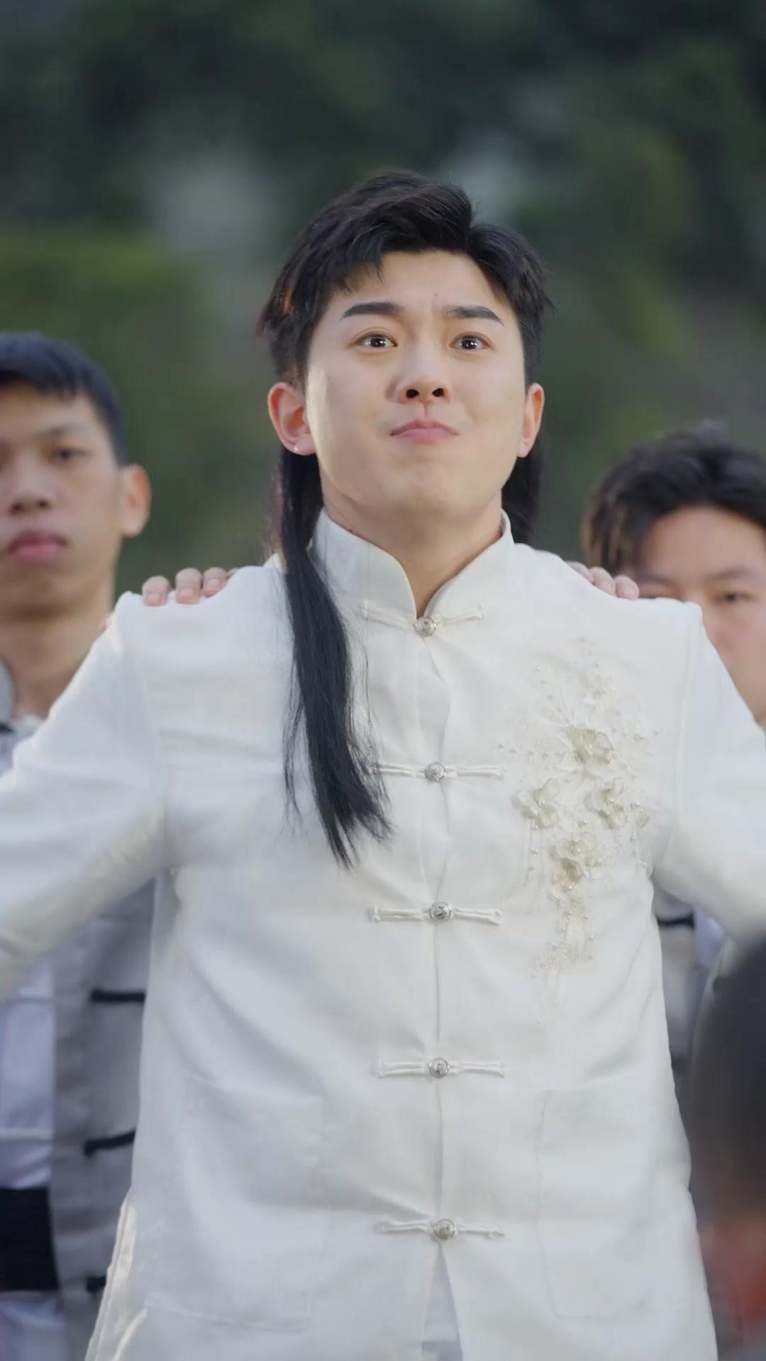 عابث سرق قلبي