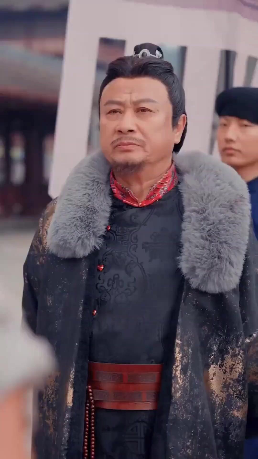 (Doblado)¿El inútil era el forjador invencible?