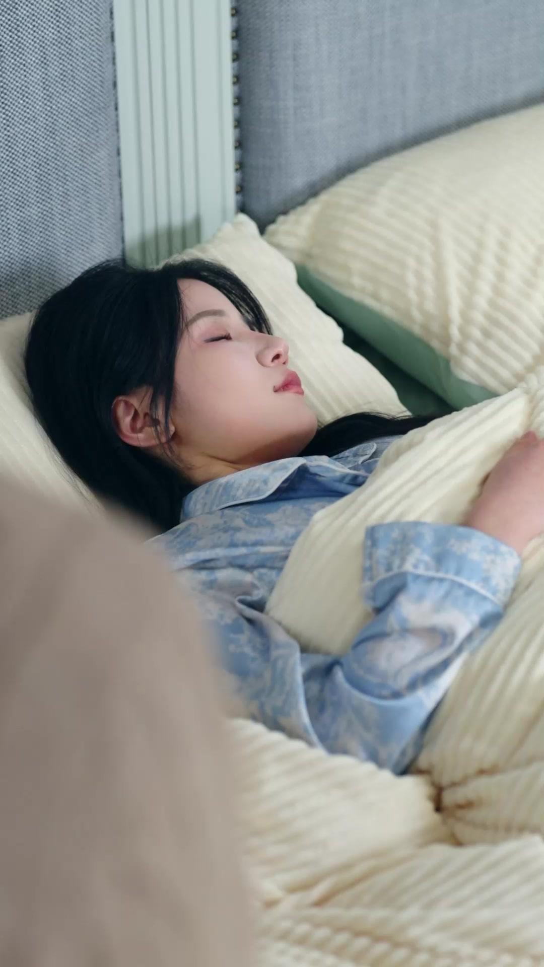 Cô ấy là con gái tài phiệt