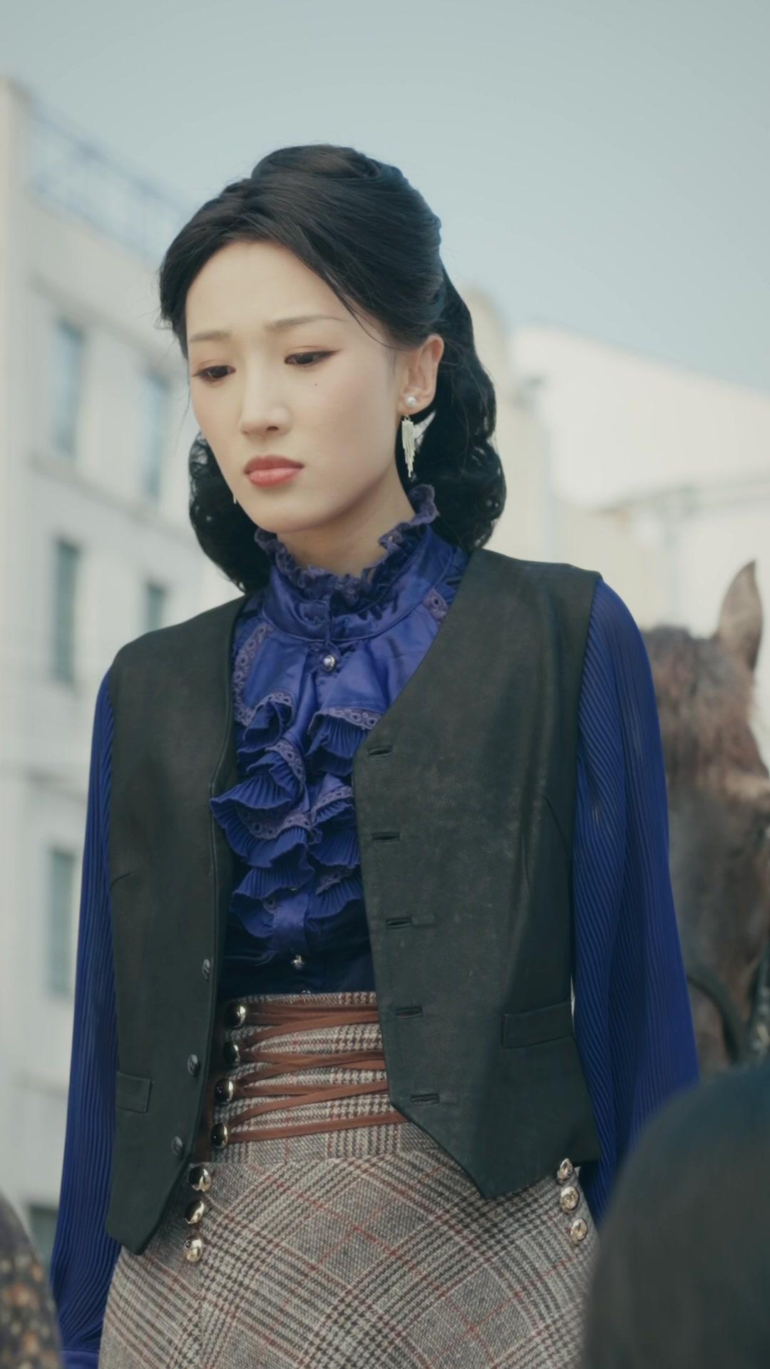 Komandan, Putrimu Tukang Sepatu