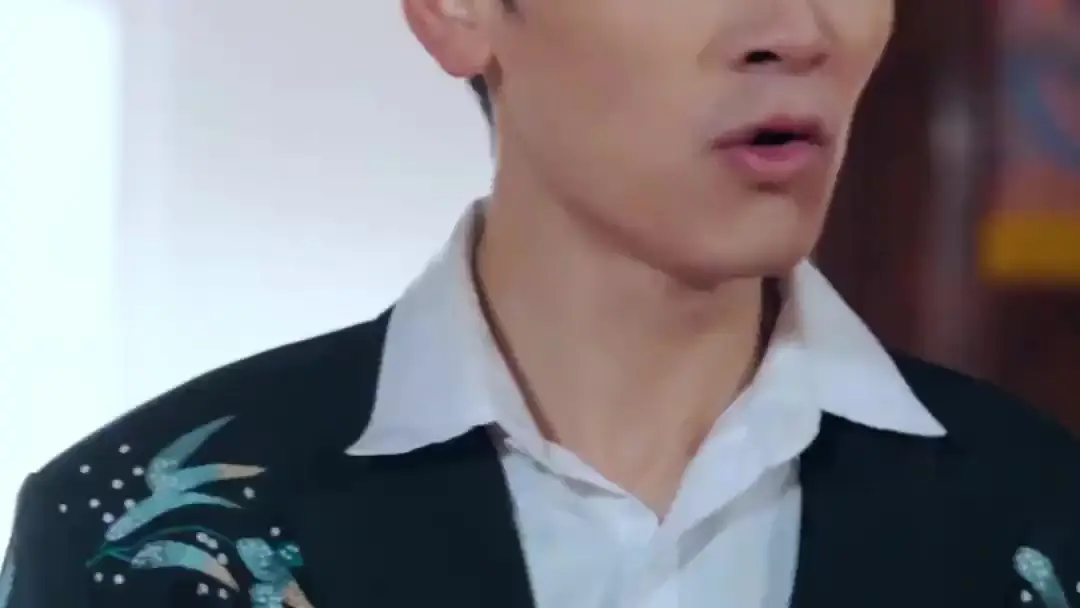 (Dublajlı) Ölümsüz Düştü Dünyaya, Eşim Kara Anka: Antika Çatışmasında Kimin Elinde Gerçek Güç?