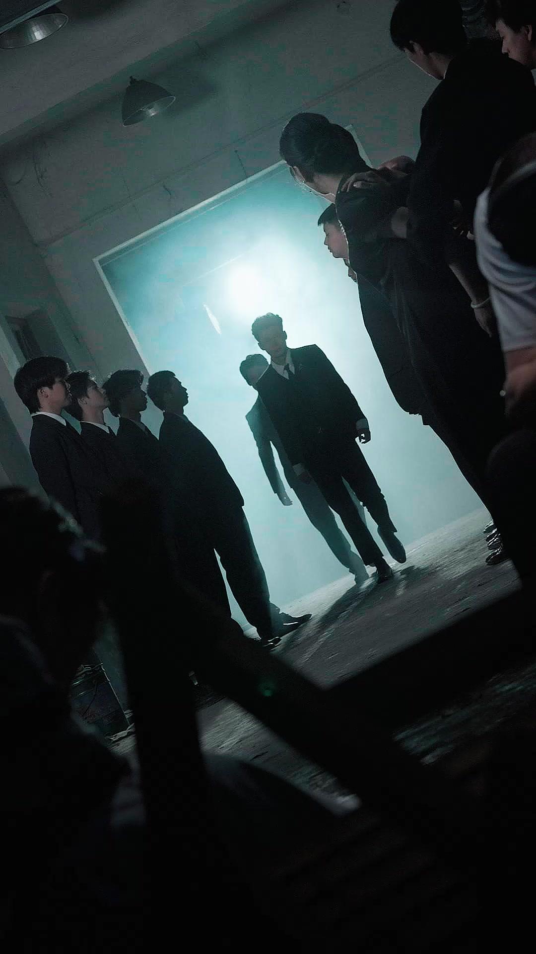 Mawar Di Tapak Tangan - Terlalu Menggoda