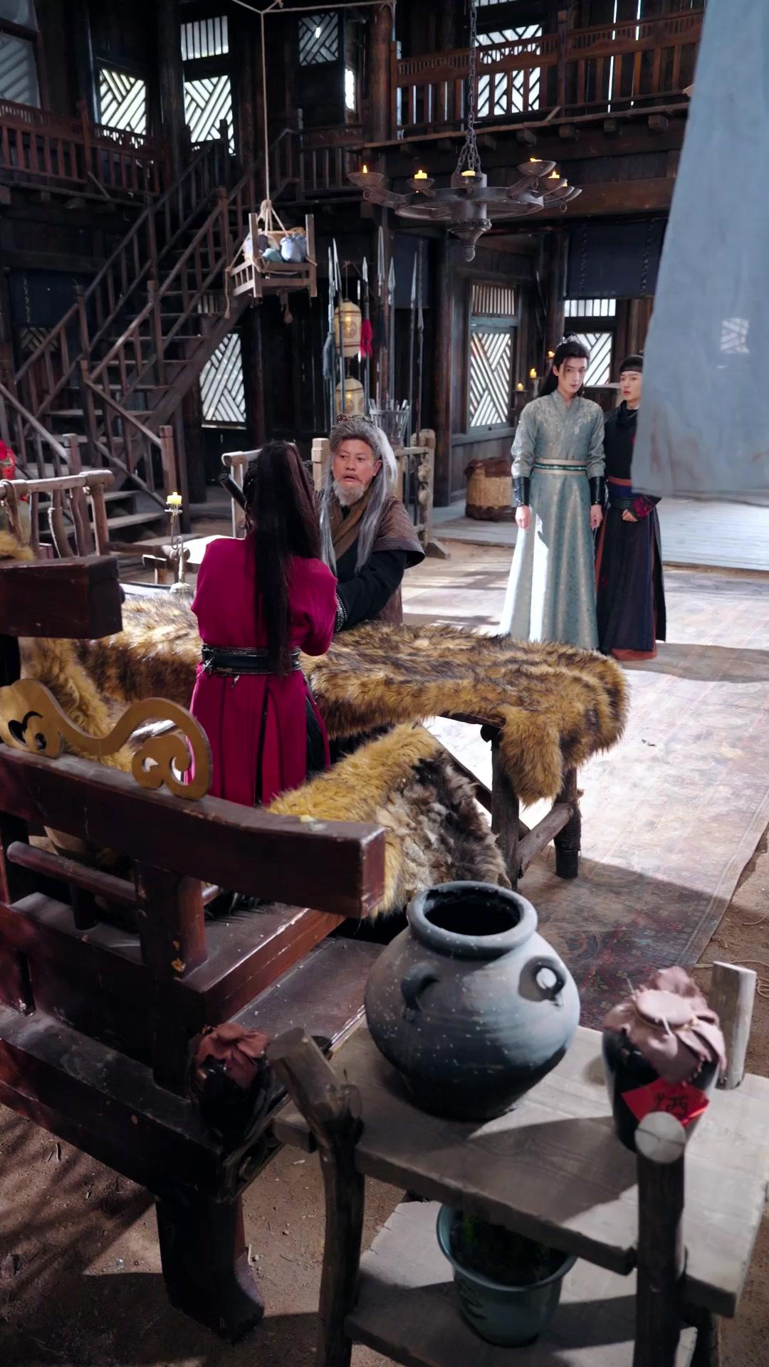 SOUS L'ENNEMIE, VERS L'AMOUR