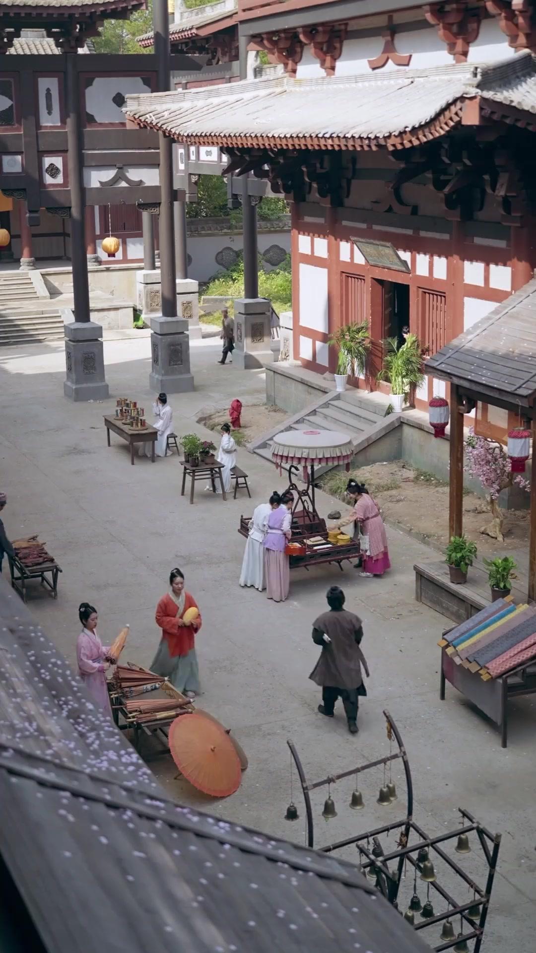 Lệ Ảnh Thâm Cung