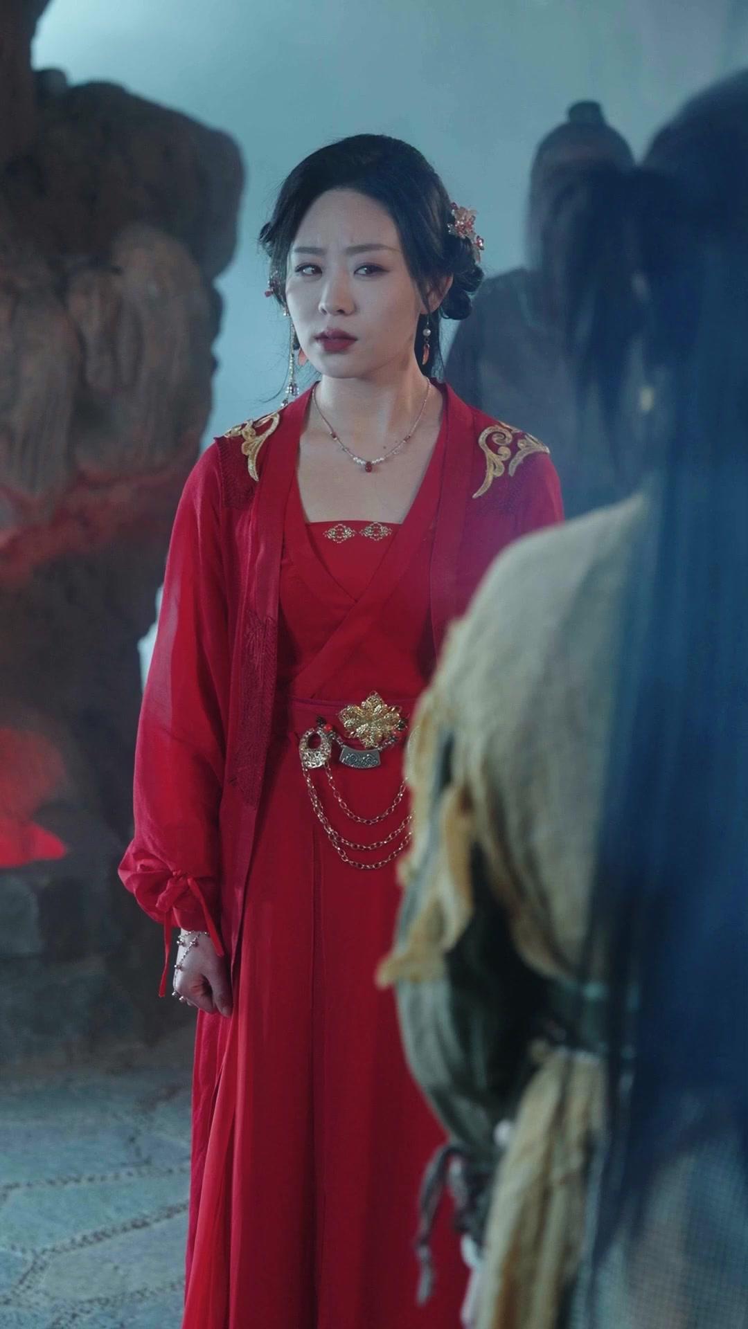 Cinta Terlarang dengan Prabu Hewan