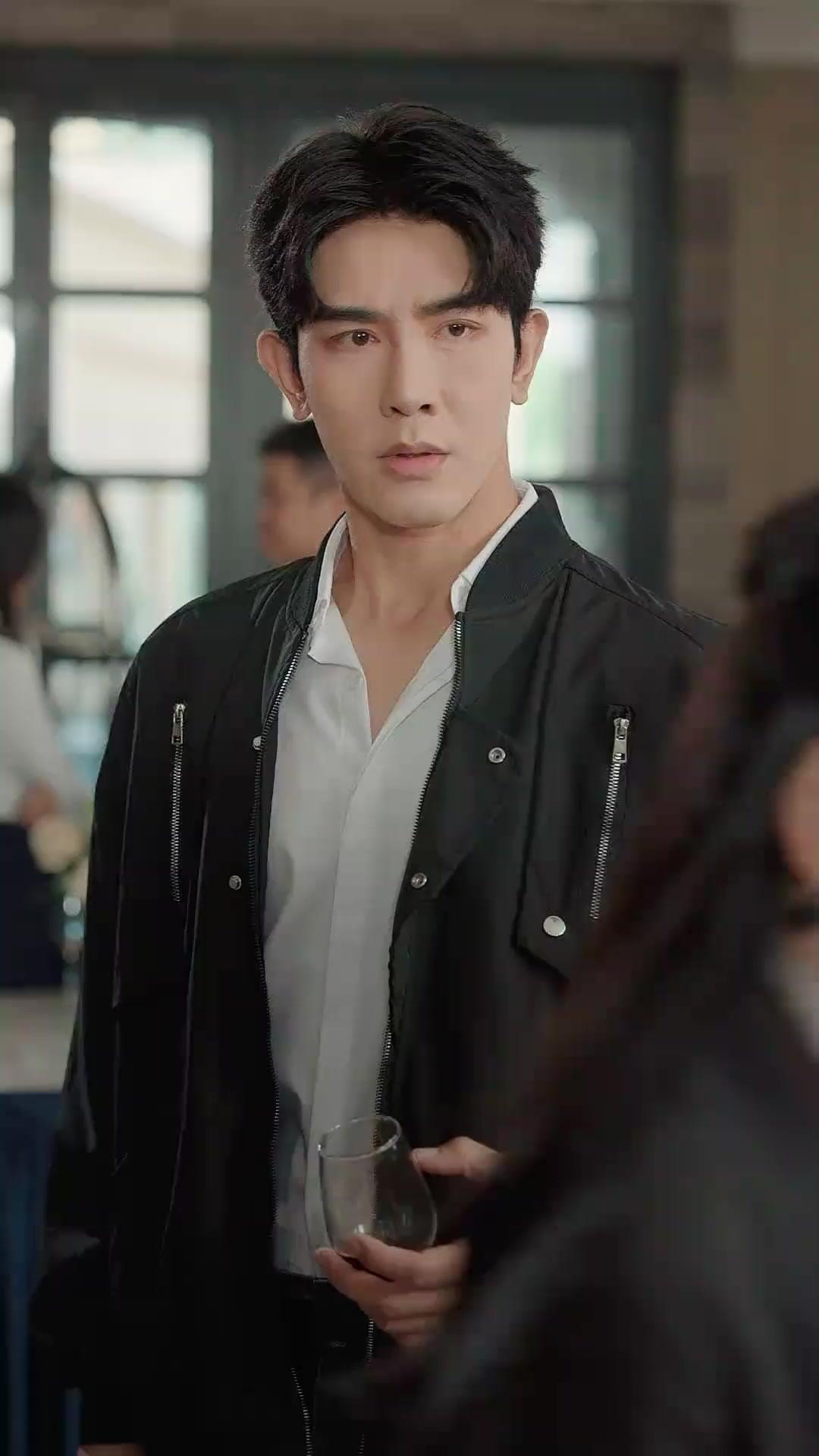 (Sulih suara)Cahaya di balik gelap