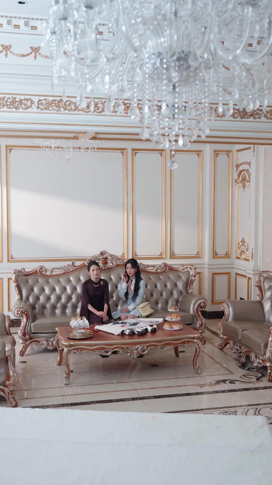 Skrip Di Tangan, Dunia Milikku