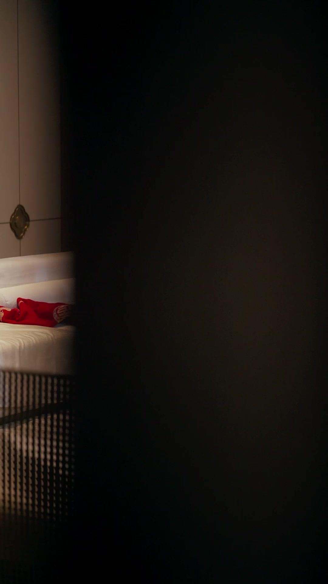 她走後，暮雪覆千山