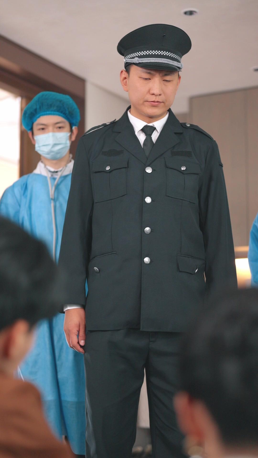 冷蔵庫の中の少女