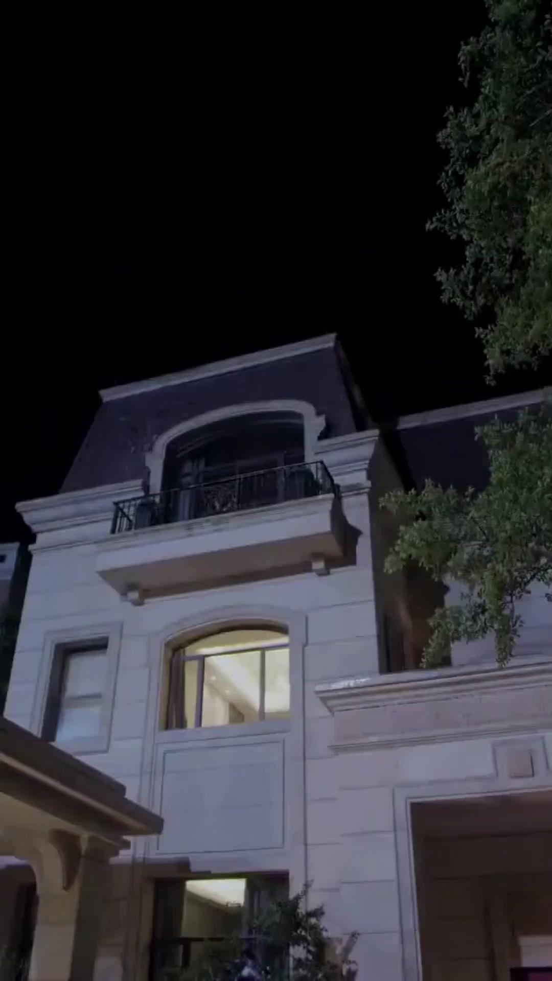 (พากย์เสียง) แต่งเพราะพี่ หย่าเพื่อพี่