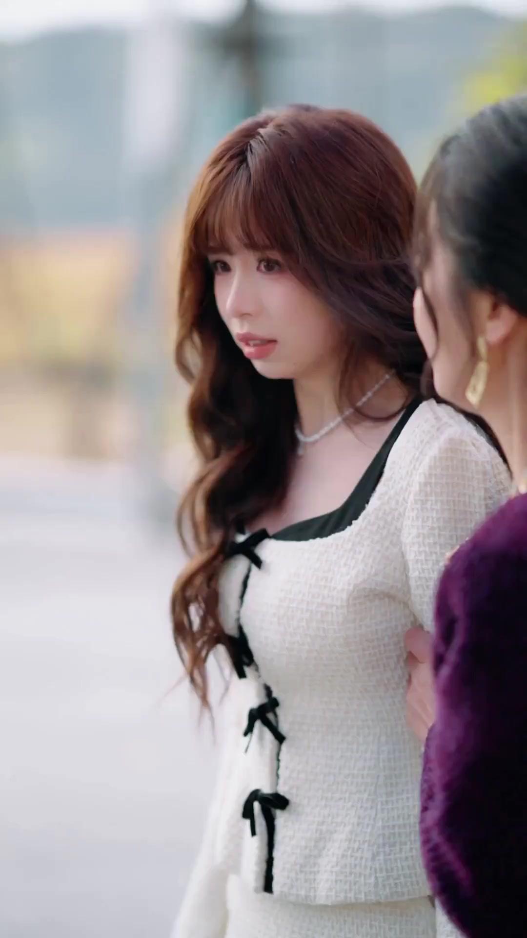 (Dublagem) Verdadeira Herdeira Não se Deixa Envergonhar