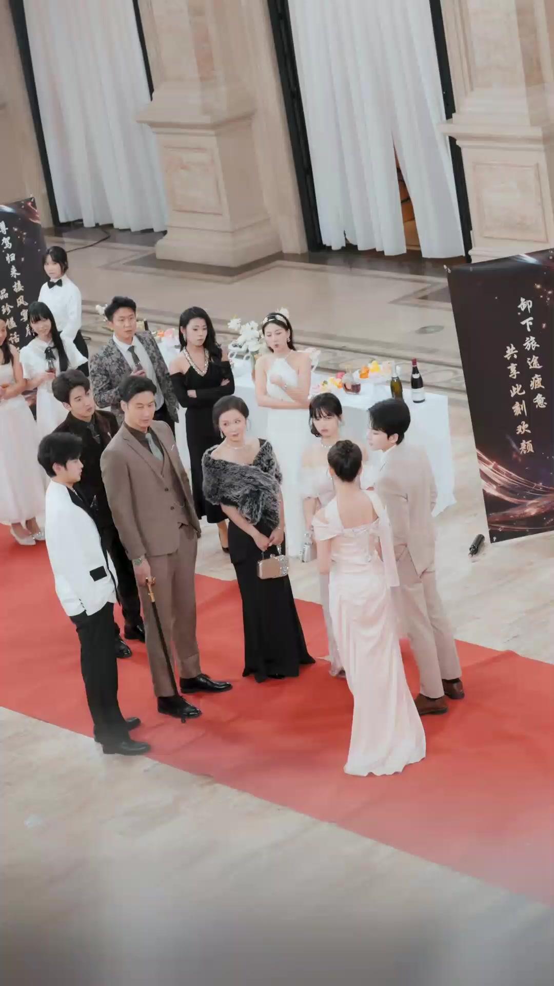 (พากย์เสียง) ทายาทเศรษฐีน้ำมัน