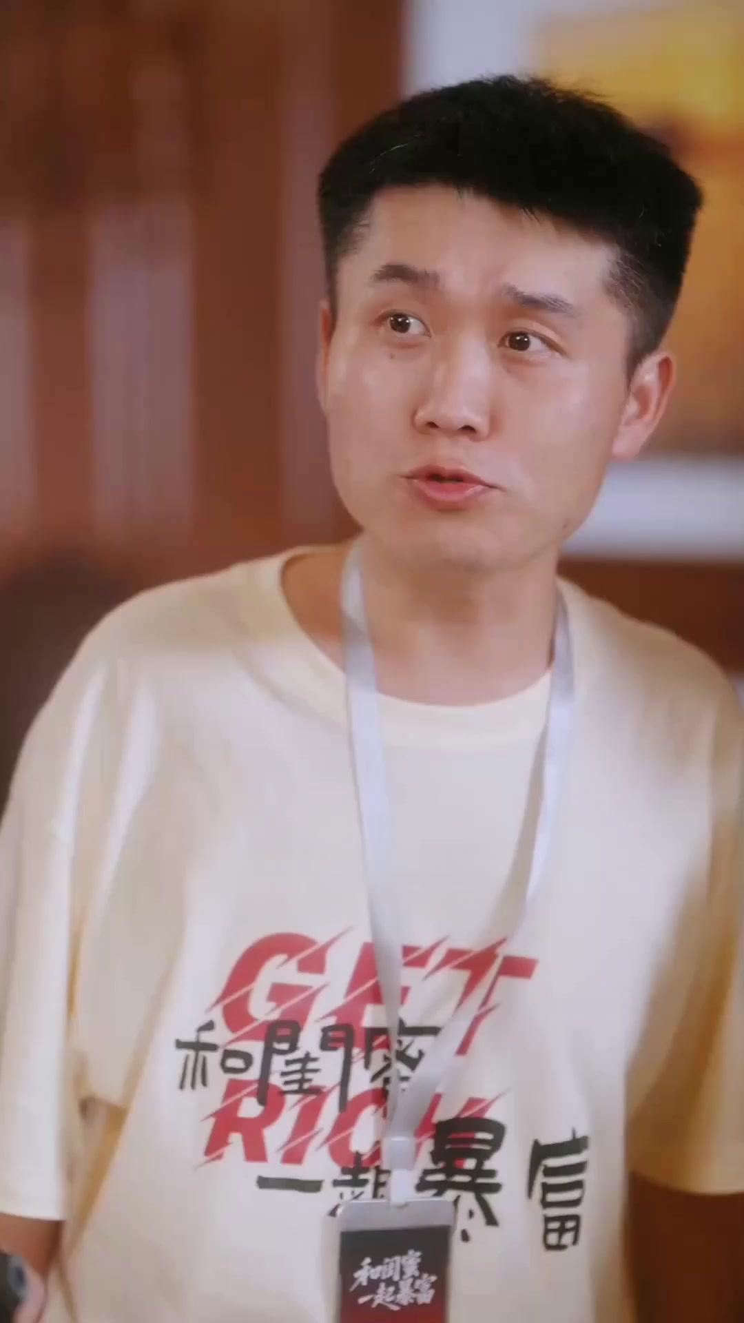 TRAQUÉES PAR L'AMOUR