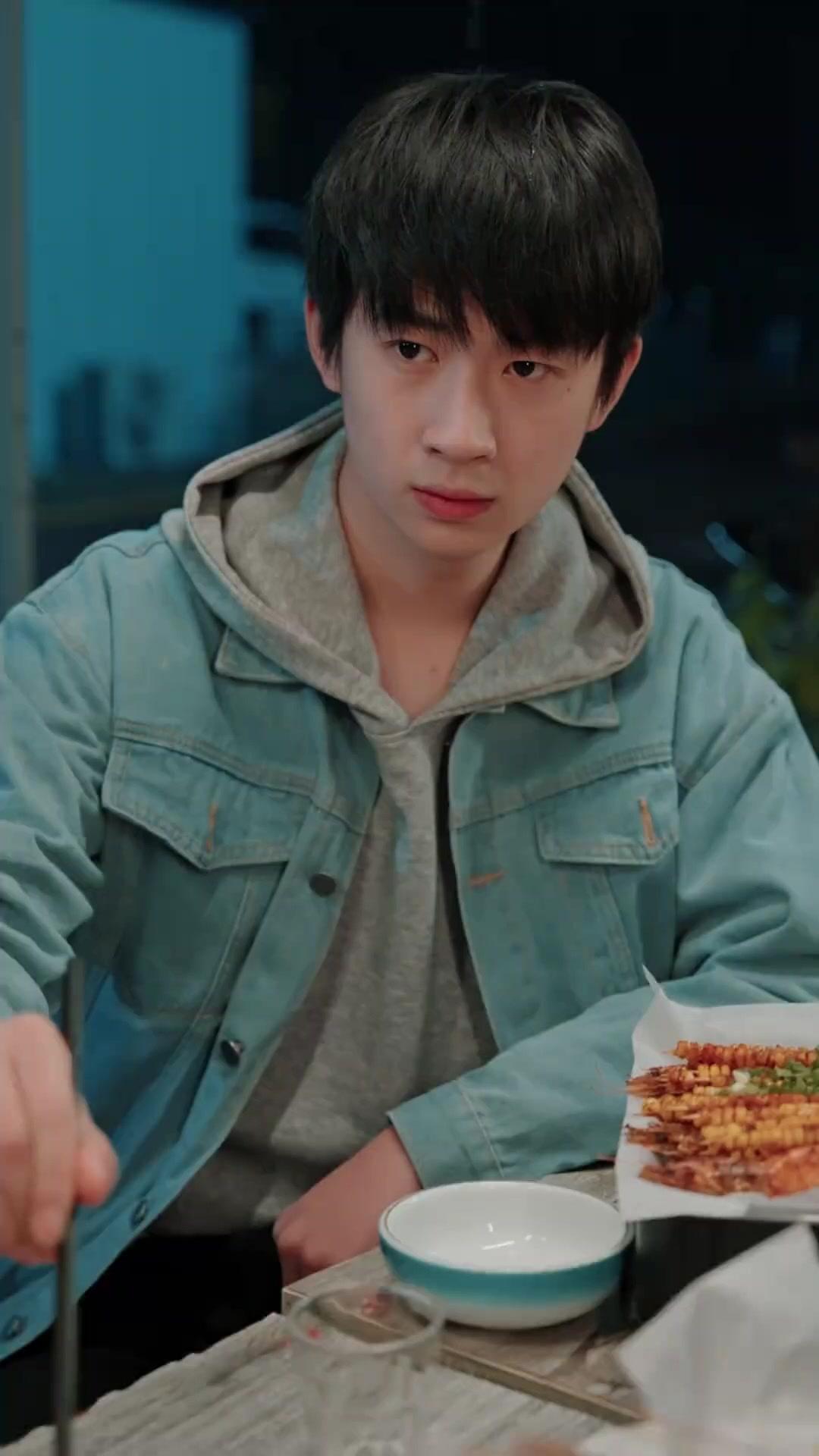 Đừng Coi Thường Cỏ Dại