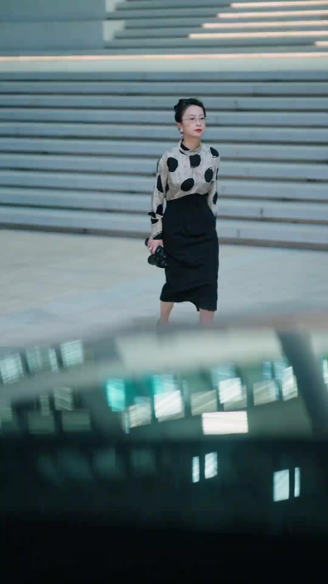 (Lồng tiếng)Cám Dỗ