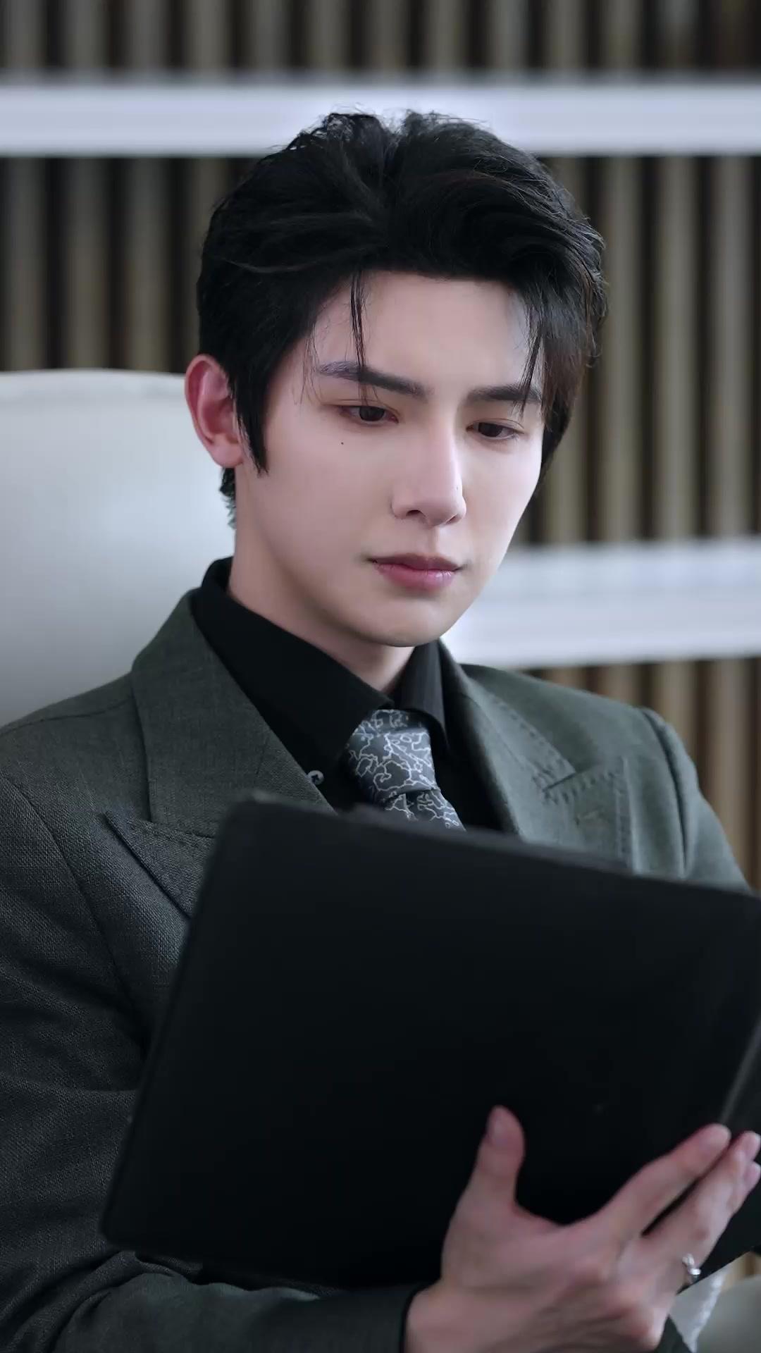 Suamiku adalah Musuh Keluargaku