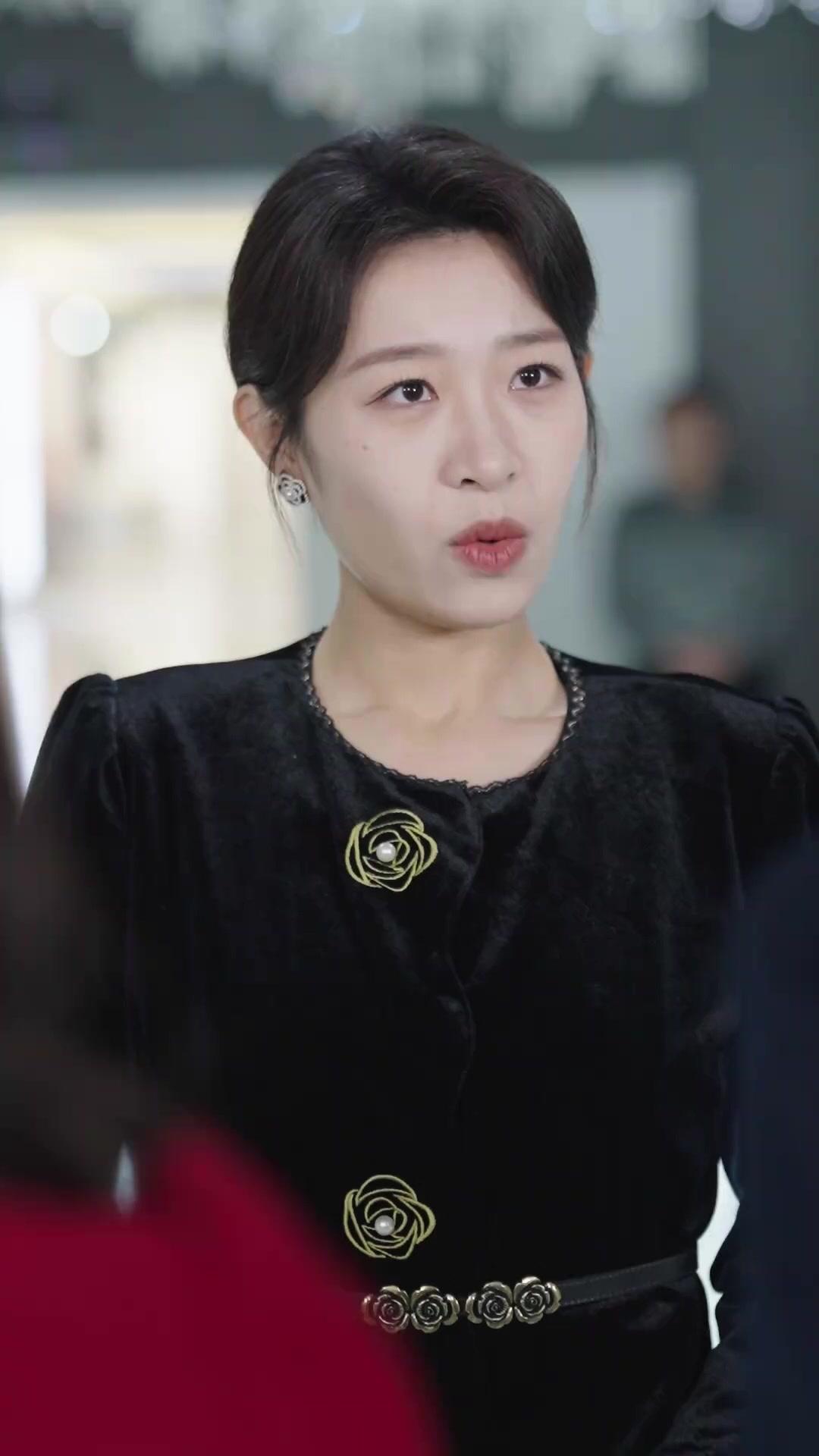 İhanetin Gölgesinde 