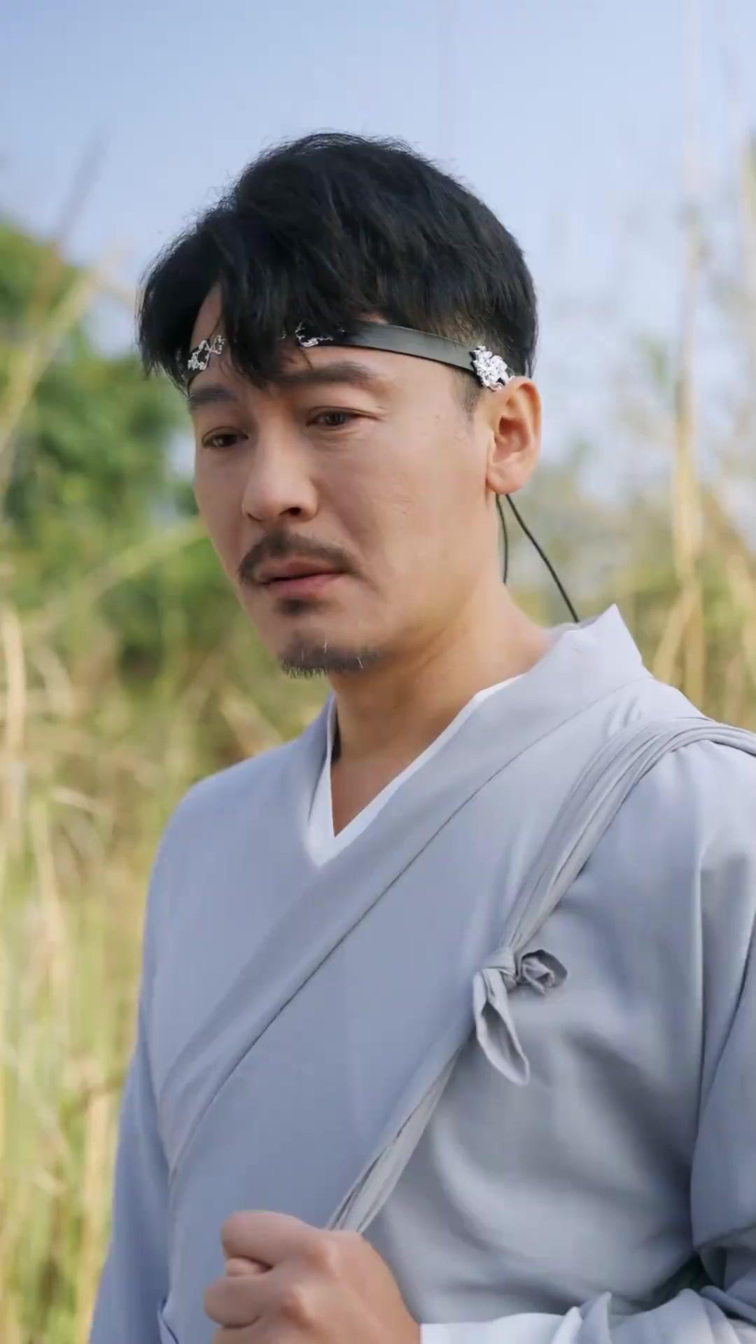 Demi Putriku, Identitasku Bocor