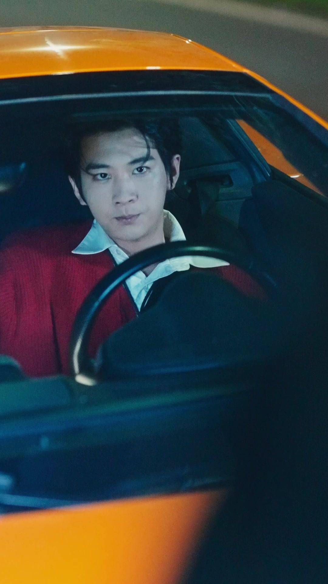 Ratu Kiamat Menakluk Keluarga Kaya